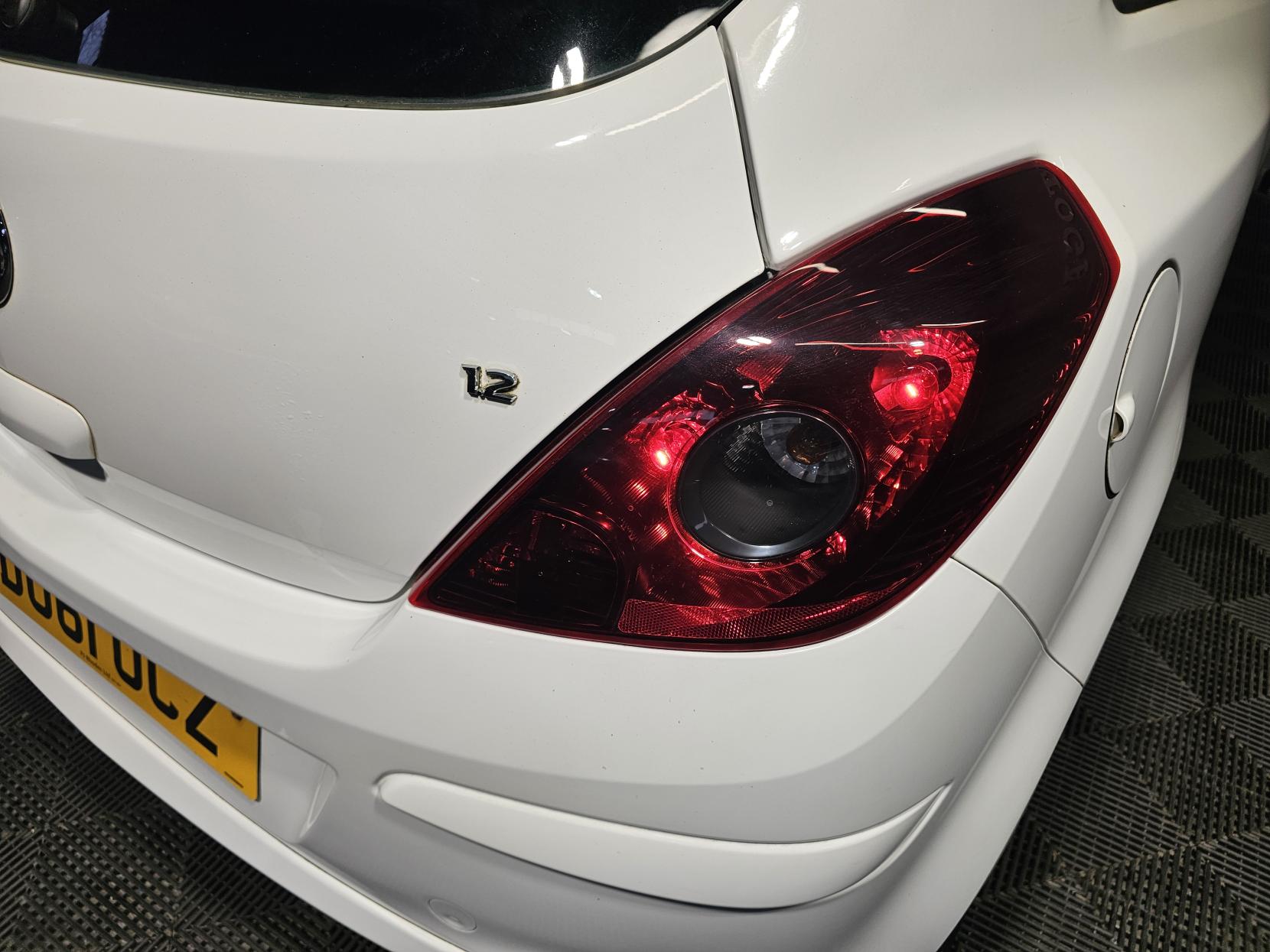 Vauxhall Corsa 1.2 16V Limited Edition Hatchback 3dr Petrol Manual Euro 5 (85 ps)