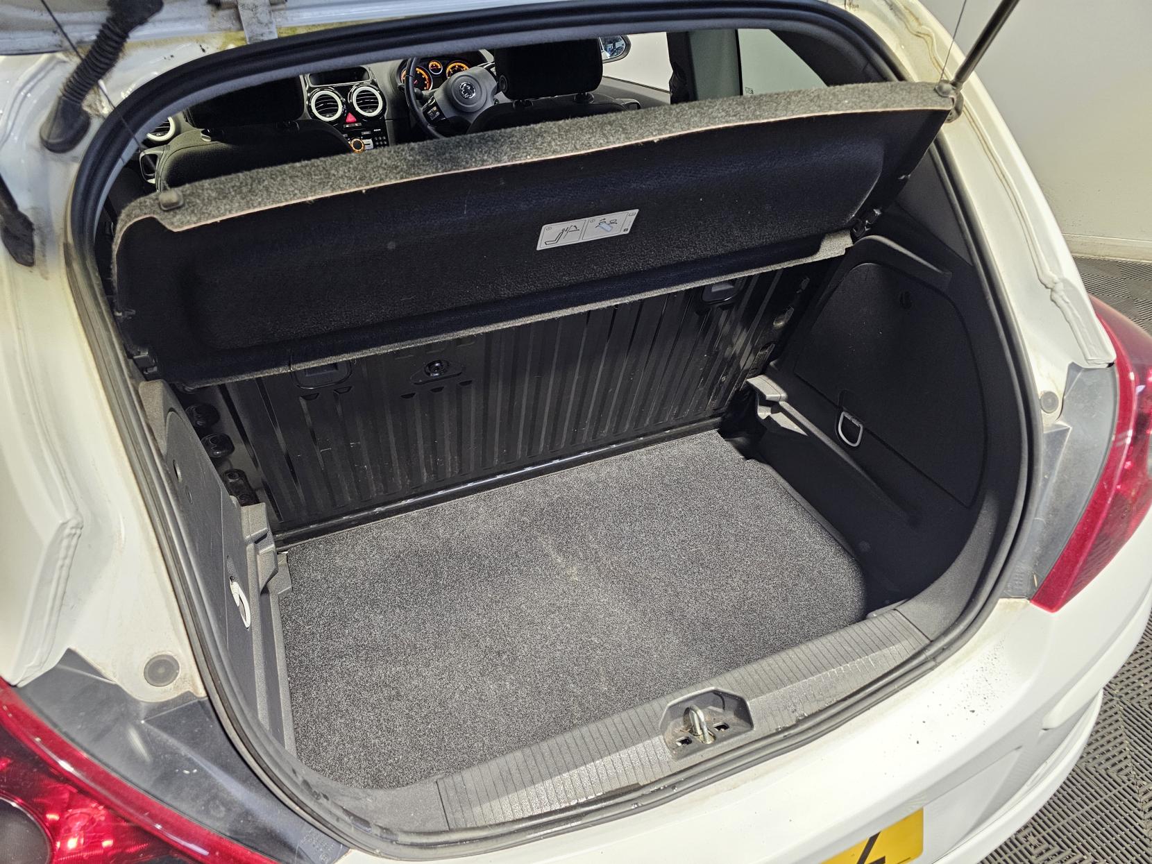 Vauxhall Corsa 1.2 16V Limited Edition Hatchback 3dr Petrol Manual Euro 5 (85 ps)