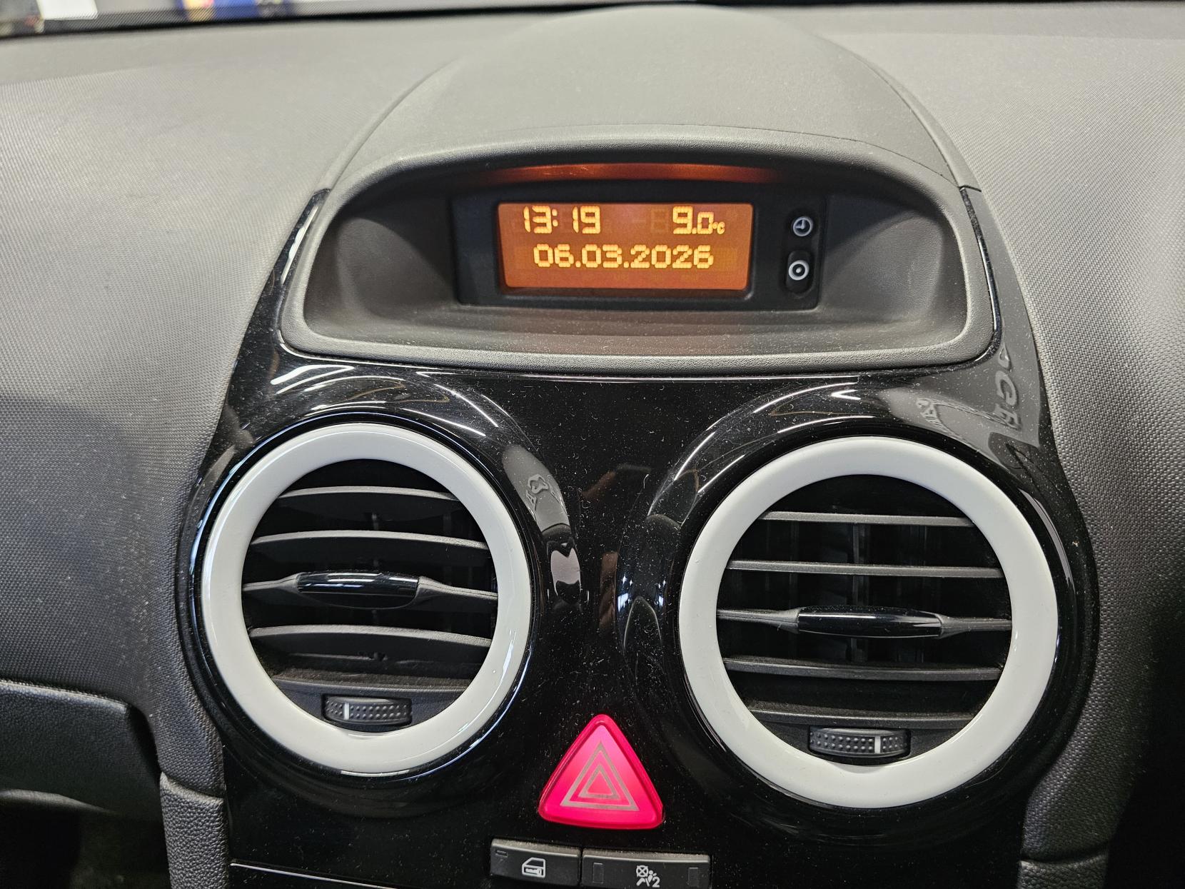 Vauxhall Corsa 1.2 16V Limited Edition Hatchback 3dr Petrol Manual Euro 5 (85 ps)