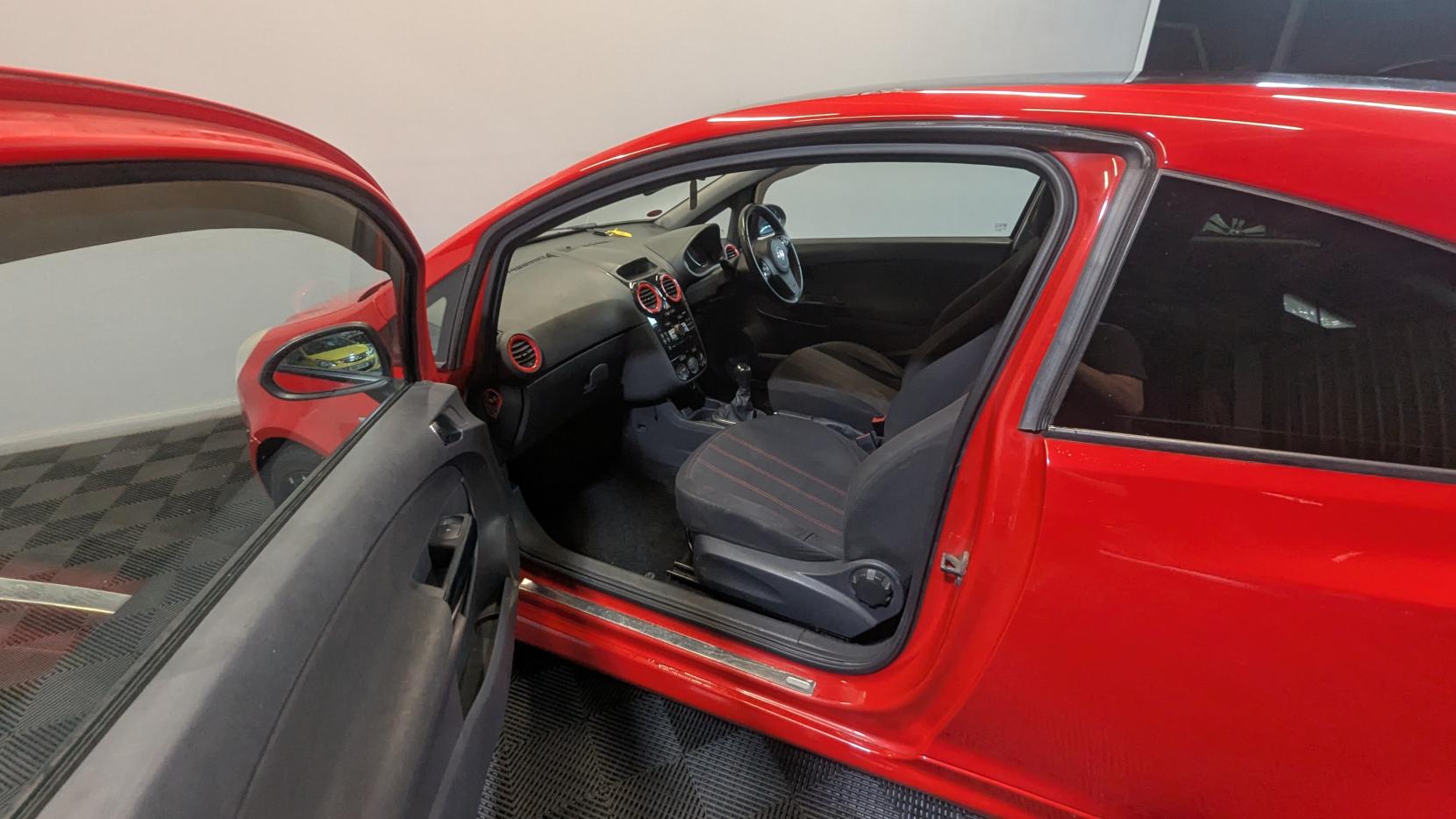 Vauxhall Corsa 1.2 16V Limited Edition Hatchback 3dr Petrol Manual Euro 5 (85 ps)