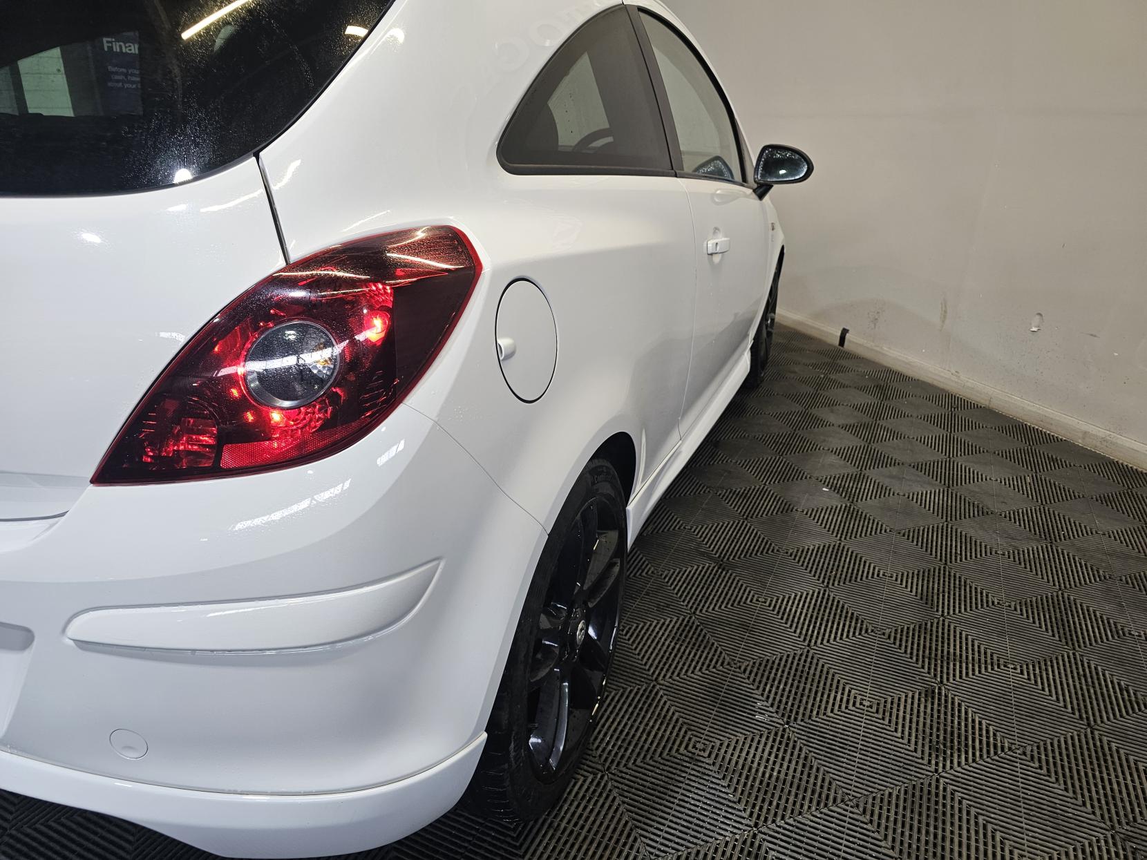 Vauxhall Corsa 1.2 16V Limited Edition Hatchback 3dr Petrol Manual Euro 5 (85 ps)