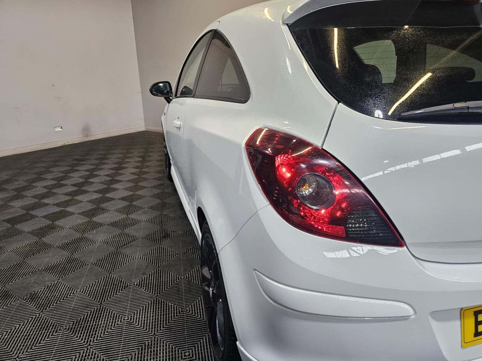 Vauxhall Corsa 1.2 16V Limited Edition Hatchback 3dr Petrol Manual Euro 5 (85 ps)