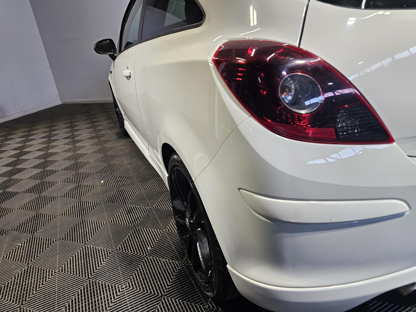 Vauxhall Corsa 1.2 16V Limited Edition Hatchback 3dr Petrol Manual Euro 5 (85 ps)