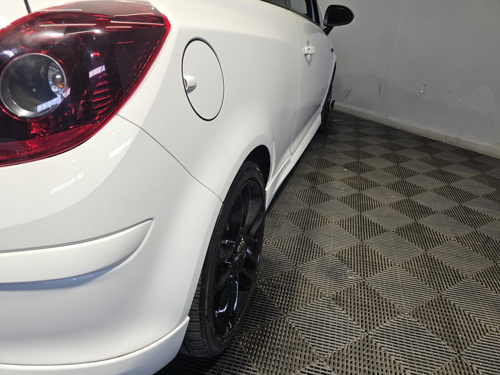 Vauxhall Corsa 1.2 16V Limited Edition Hatchback 3dr Petrol Manual Euro 5 (85 ps)