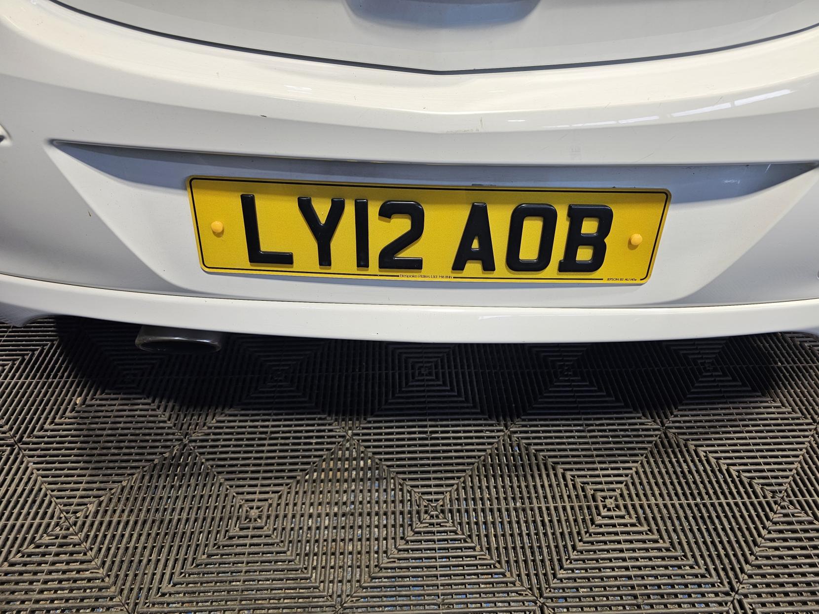 Vauxhall Corsa 1.2 16V Limited Edition Hatchback 3dr Petrol Manual Euro 5 (85 ps)