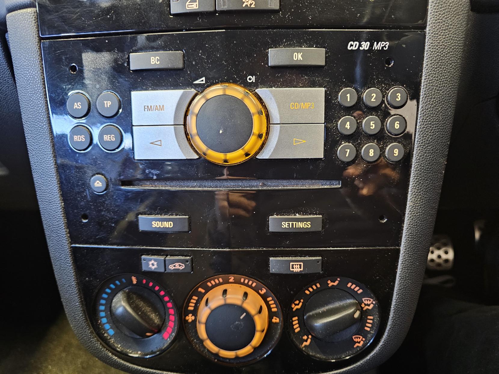 Vauxhall Corsa 1.2 16V Limited Edition Hatchback 3dr Petrol Manual Euro 5 (85 ps)