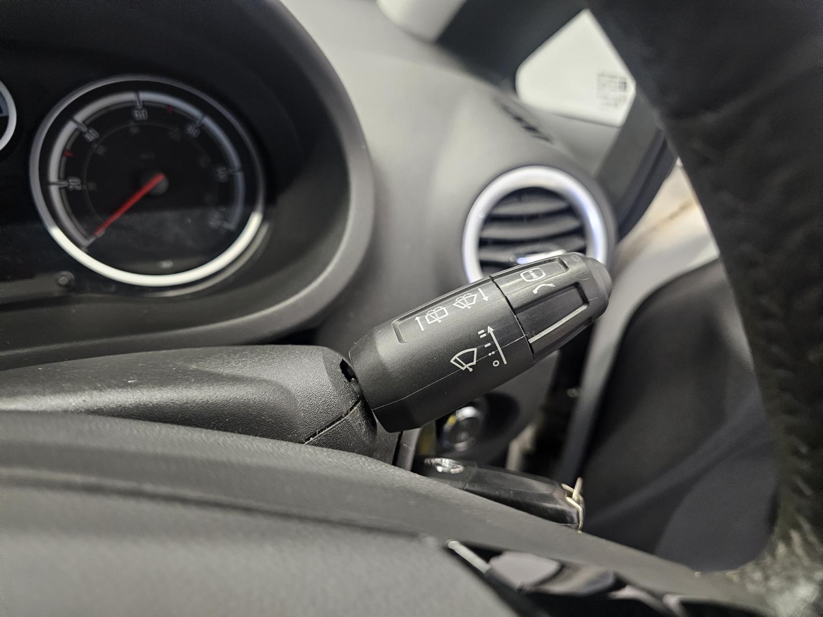 Vauxhall Corsa 1.2 16V Limited Edition Hatchback 3dr Petrol Manual Euro 5 (85 ps)