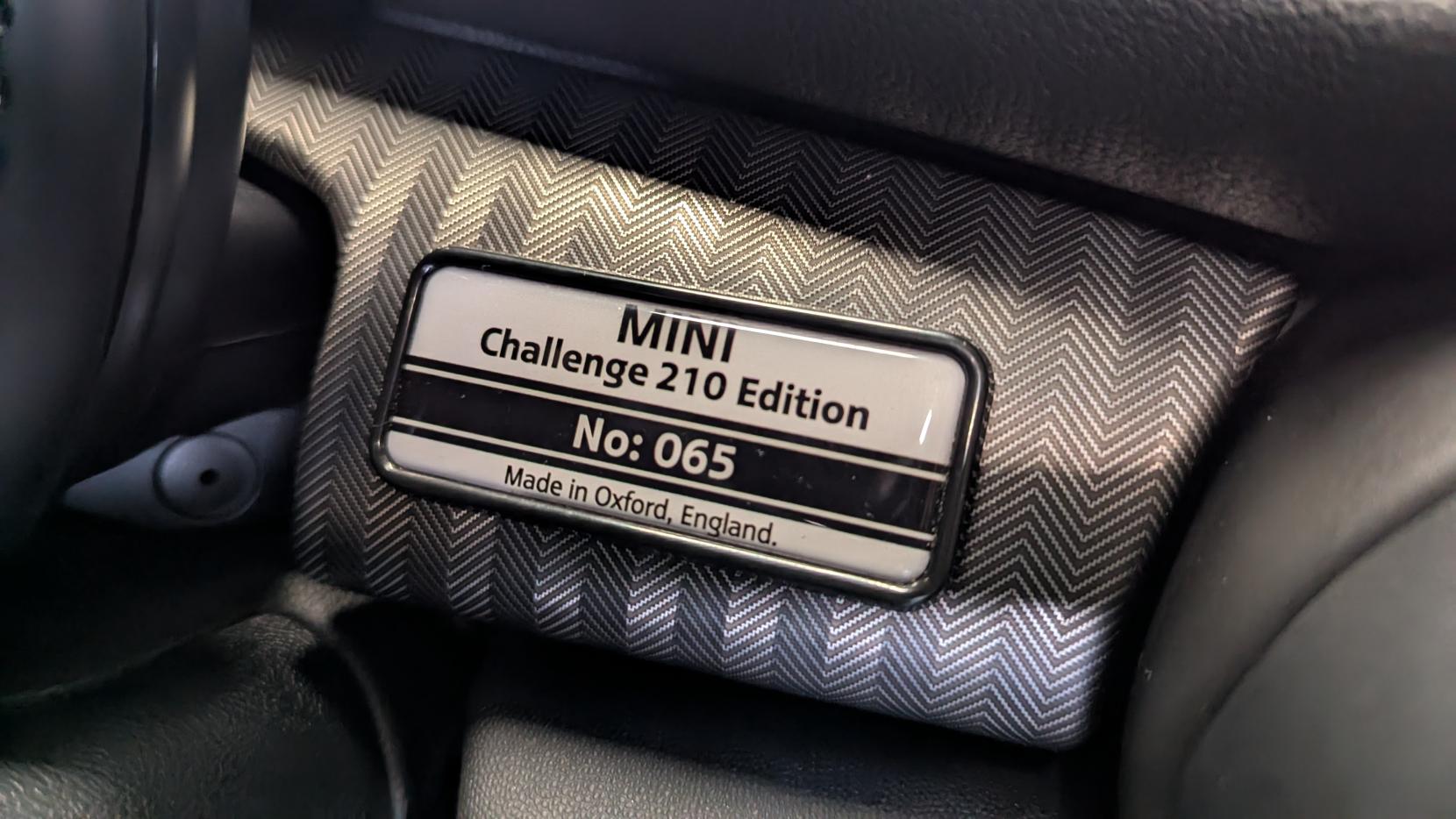 MINI Hatch 2.0 Challenge 210 Hatchback 3dr Petrol Manual Euro 6 (s/s) (210 ps)