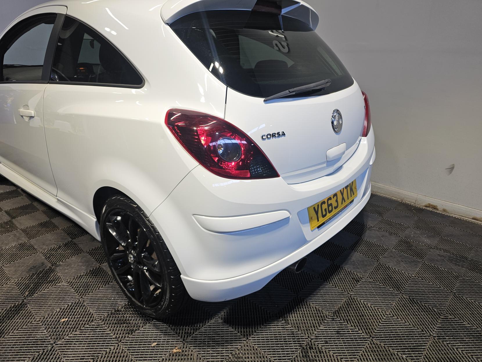Vauxhall Corsa 1.2 16V Limited Edition Hatchback 3dr Petrol Manual Euro 5 (85 ps)