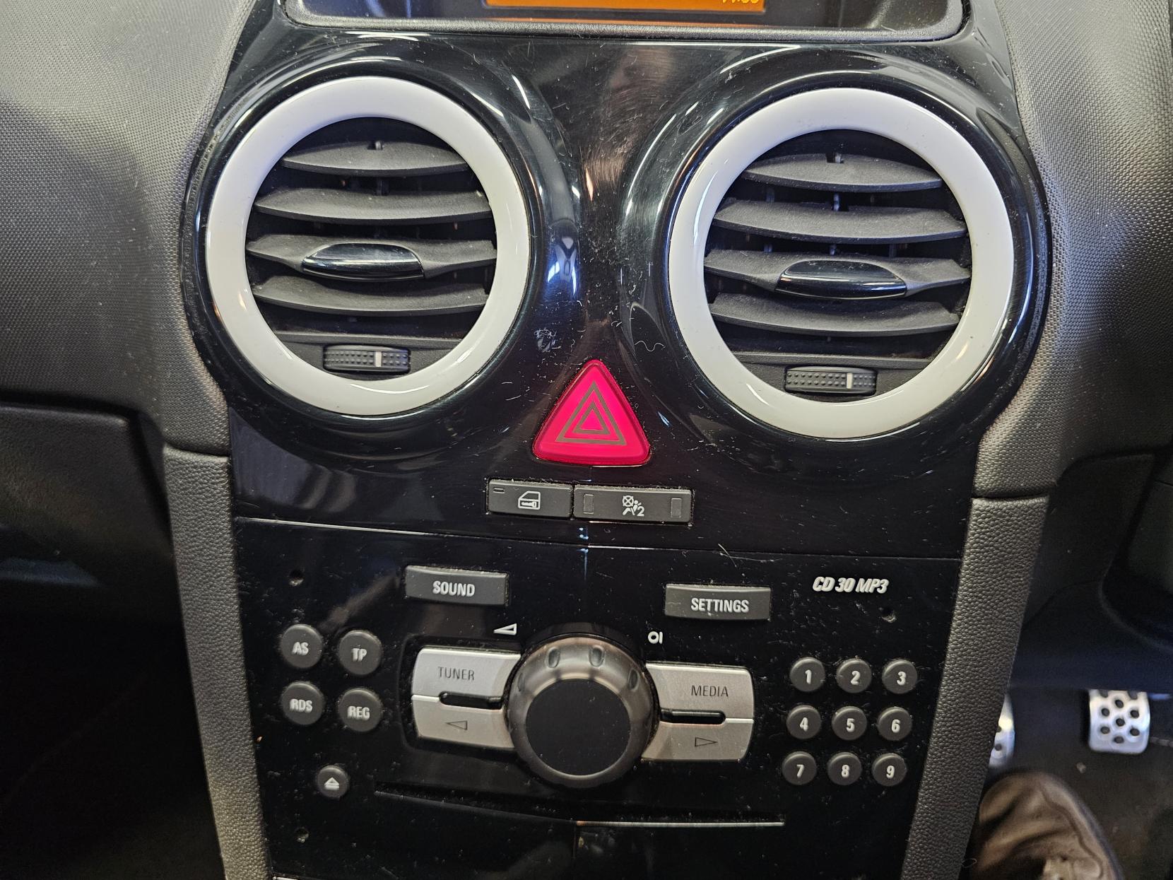 Vauxhall Corsa 1.2 16V Limited Edition Hatchback 3dr Petrol Manual Euro 5 (85 ps)