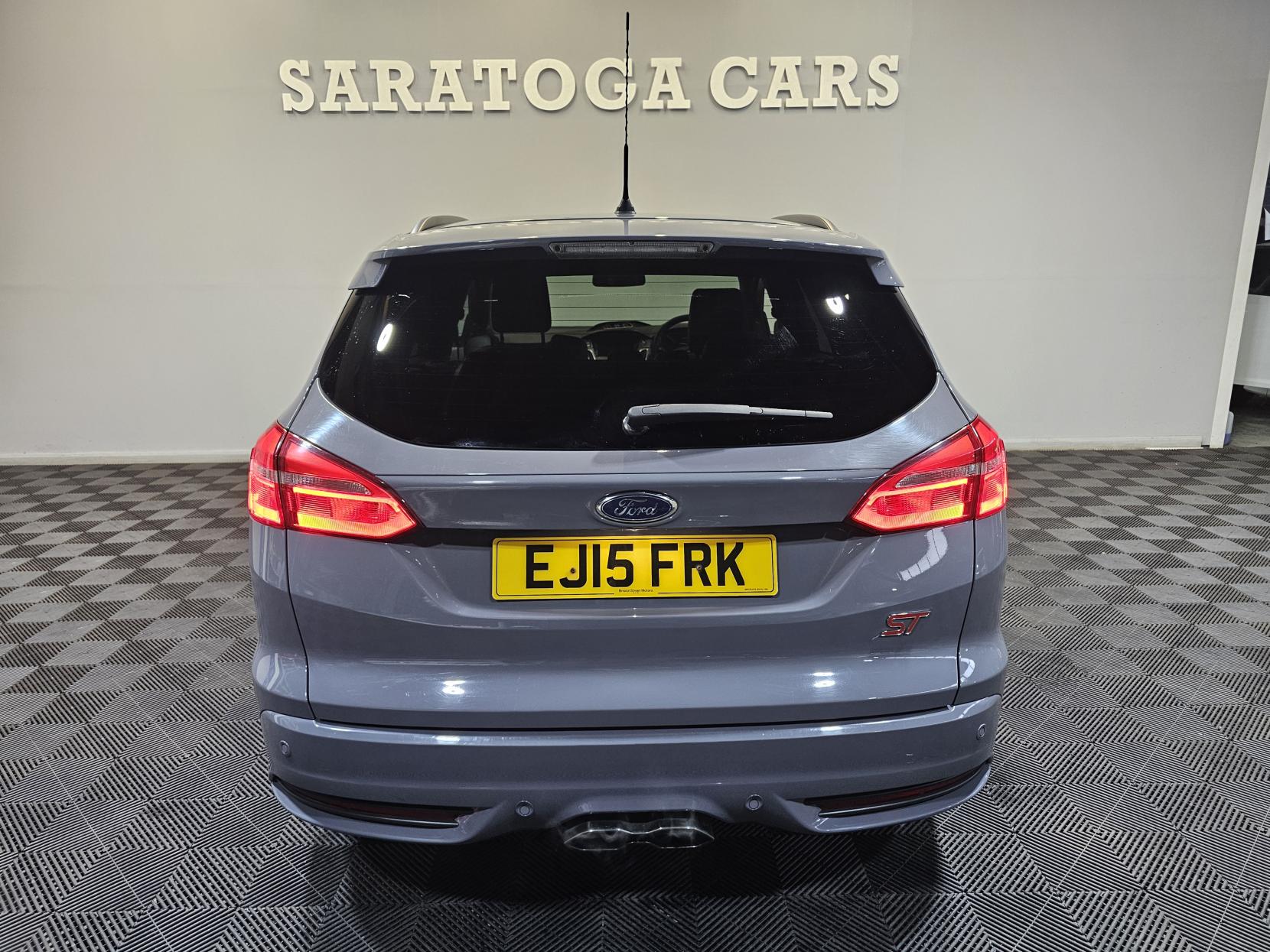 Ford Focus 2.0T EcoBoost ST-3 Estate 5dr Petrol Manual Euro 6 (s/s) (250 ps)