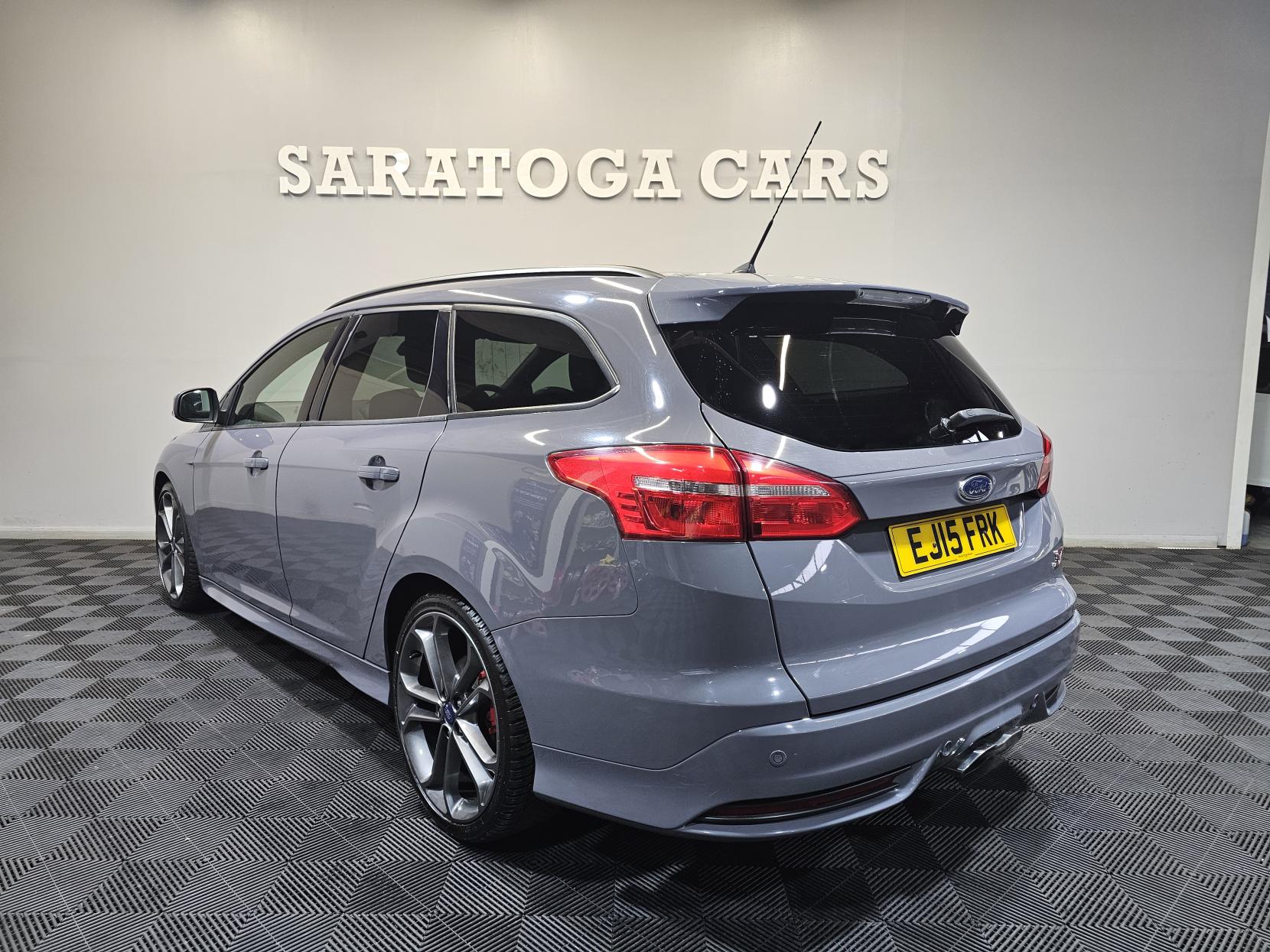 Ford Focus 2.0T EcoBoost ST-3 Estate 5dr Petrol Manual Euro 6 (s/s) (250 ps)