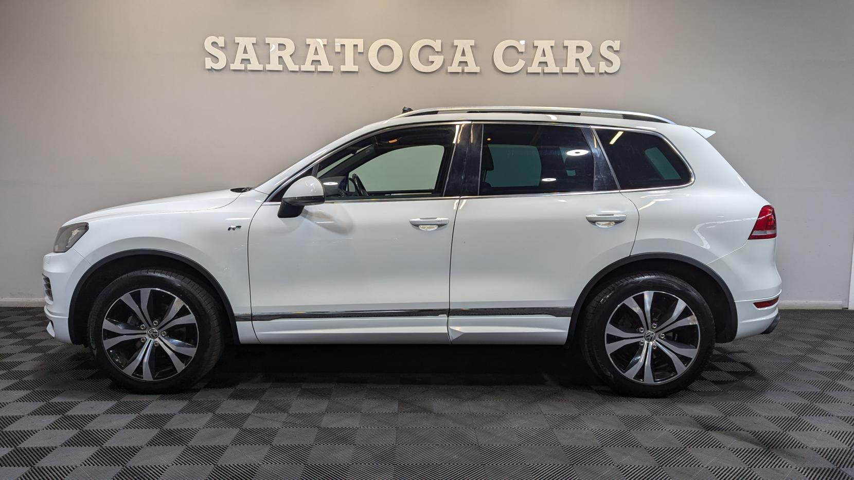 Volkswagen Touareg 3.0 TDI V6 BlueMotion Tech R-Line SUV 5dr Diesel Tiptronic 4WD Euro 5 (s/s) (245 ps)