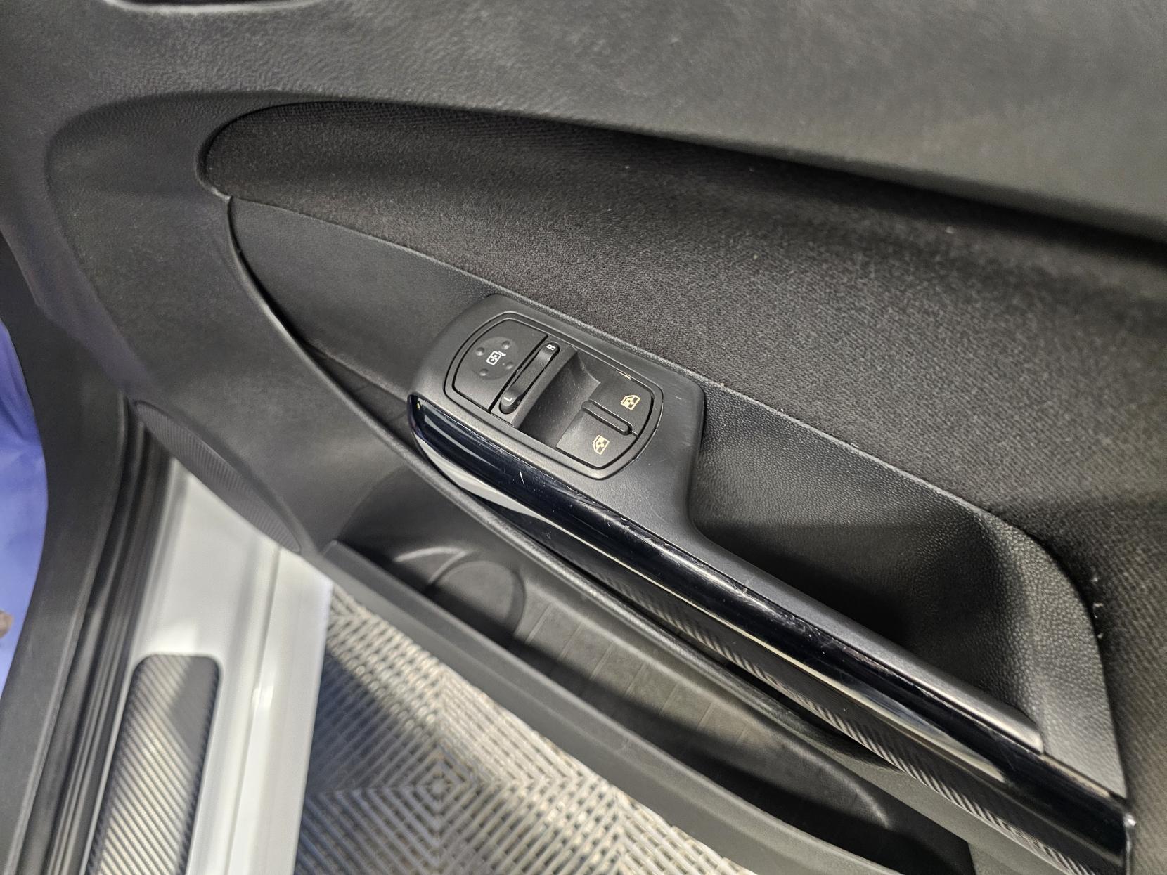 Vauxhall Corsa 1.2 16V Limited Edition Hatchback 3dr Petrol Manual Euro 5 (85 ps)