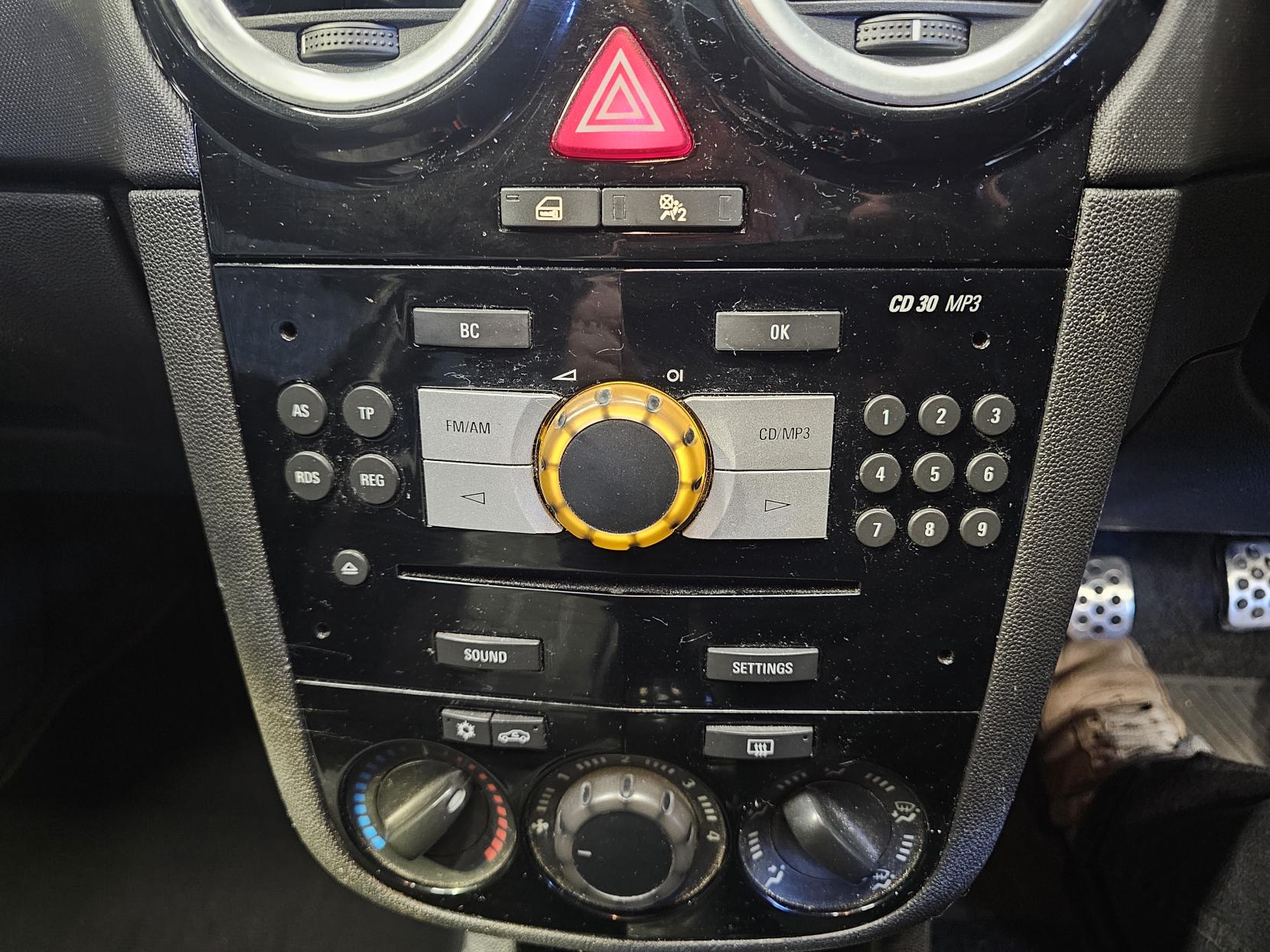 Vauxhall Corsa 1.2 16V Limited Edition Hatchback 3dr Petrol Manual Euro 5 (85 ps)