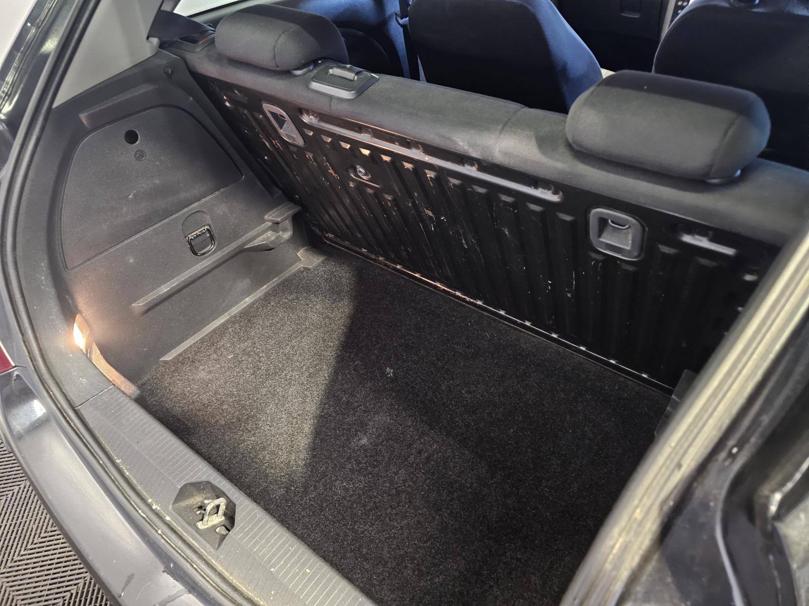 Vauxhall Corsa 1.2 16V Limited Edition Hatchback 3dr Petrol Manual Euro 5 (85 ps)