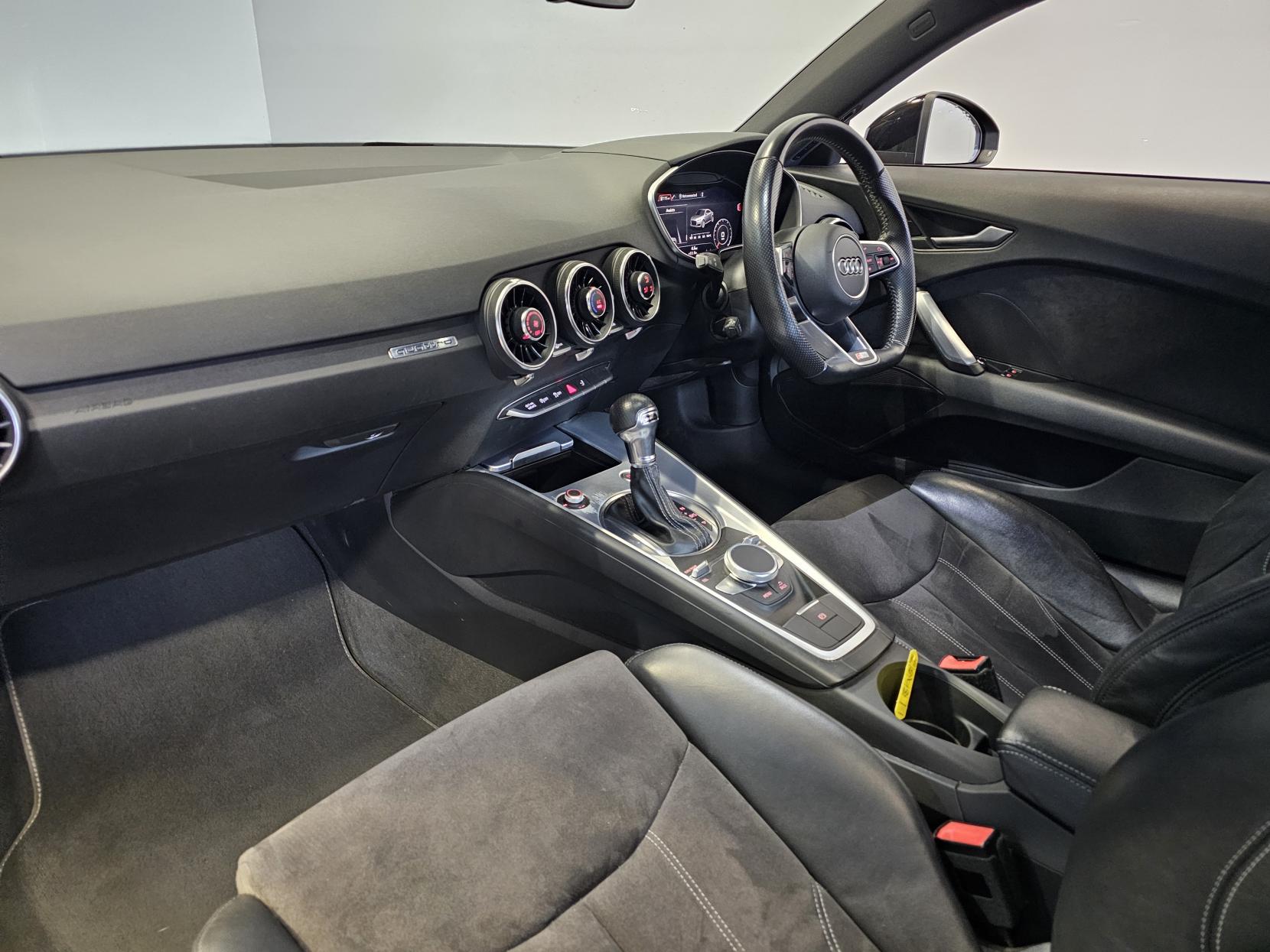 Audi TT 2.0 TFSI S line Coupe 3dr Petrol S Tronic quattro Euro 6 (s/s) (230 ps)