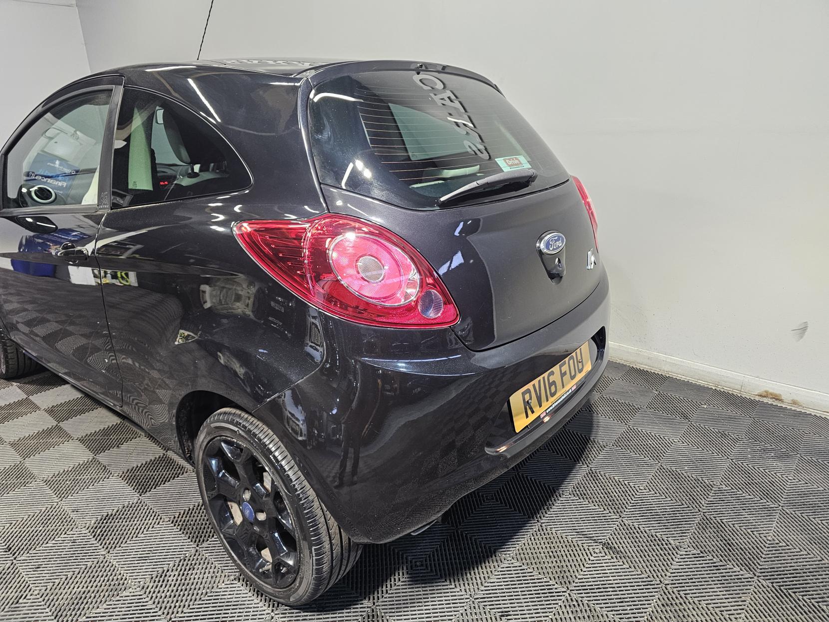 Ford Ka 1.2 Zetec Black Edition Hatchback 3dr Petrol Manual Euro 6 (s/s) (69 ps)
