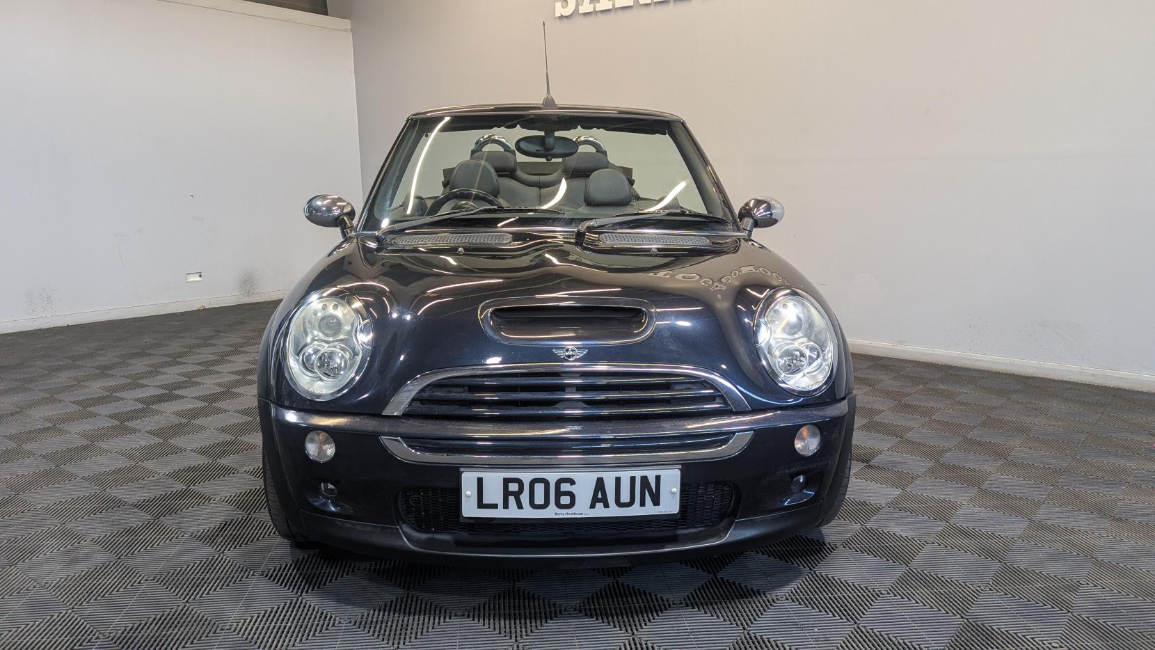 MINI Convertible 1.6 Cooper S Convertible 2dr Petrol Manual Euro 4 (163 bhp)