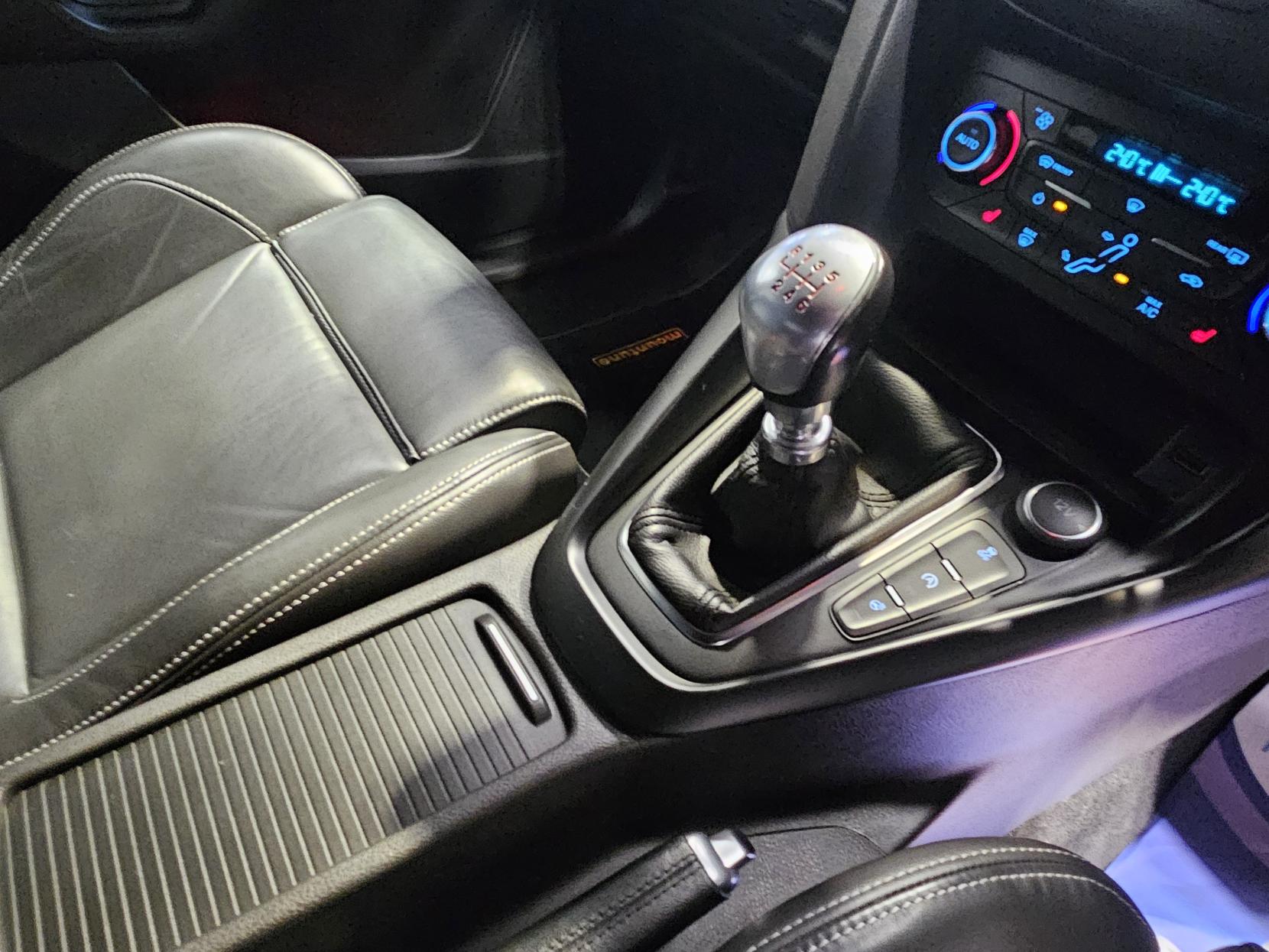 Ford Focus 2.0 TDCi ST-3 Hatchback 5dr Diesel Manual Euro 6 (s/s) (185 ps)