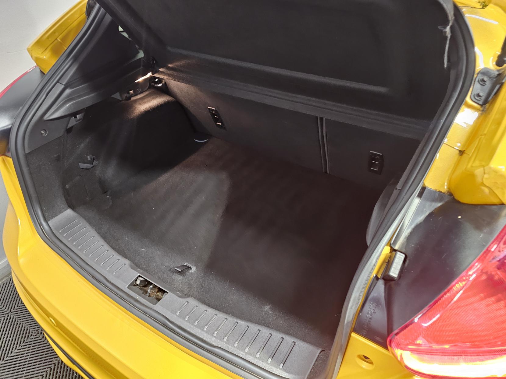 Ford Focus 2.0 TDCi ST-3 Hatchback 5dr Diesel Manual Euro 6 (s/s) (185 ps)