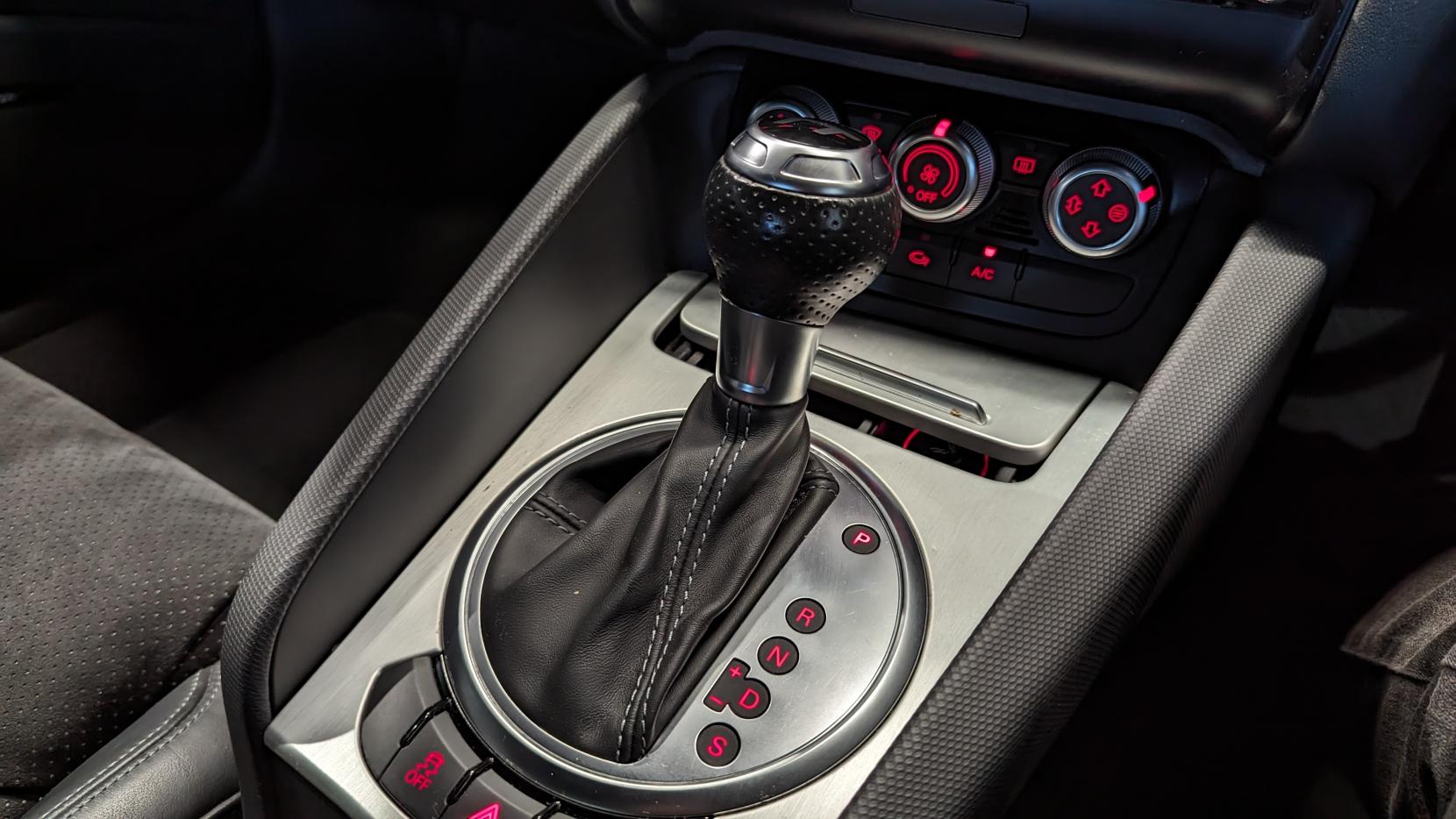 Audi TT 2.0 TFSI Black Edition Coupe 3dr Petrol S Tronic Euro 5 (s/s) (211 ps)