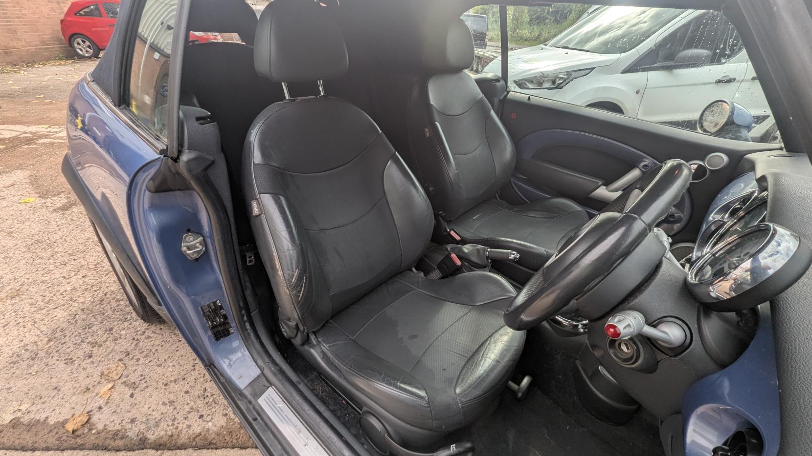 MINI Convertible 1.6 Cooper Convertible 2dr Petrol Manual Euro 3 (115 ps)
