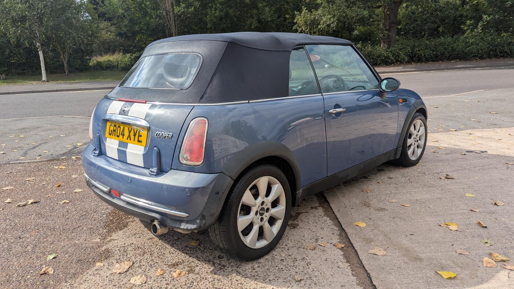 MINI Convertible 1.6 Cooper Convertible 2dr Petrol Manual Euro 3 (115 ps)