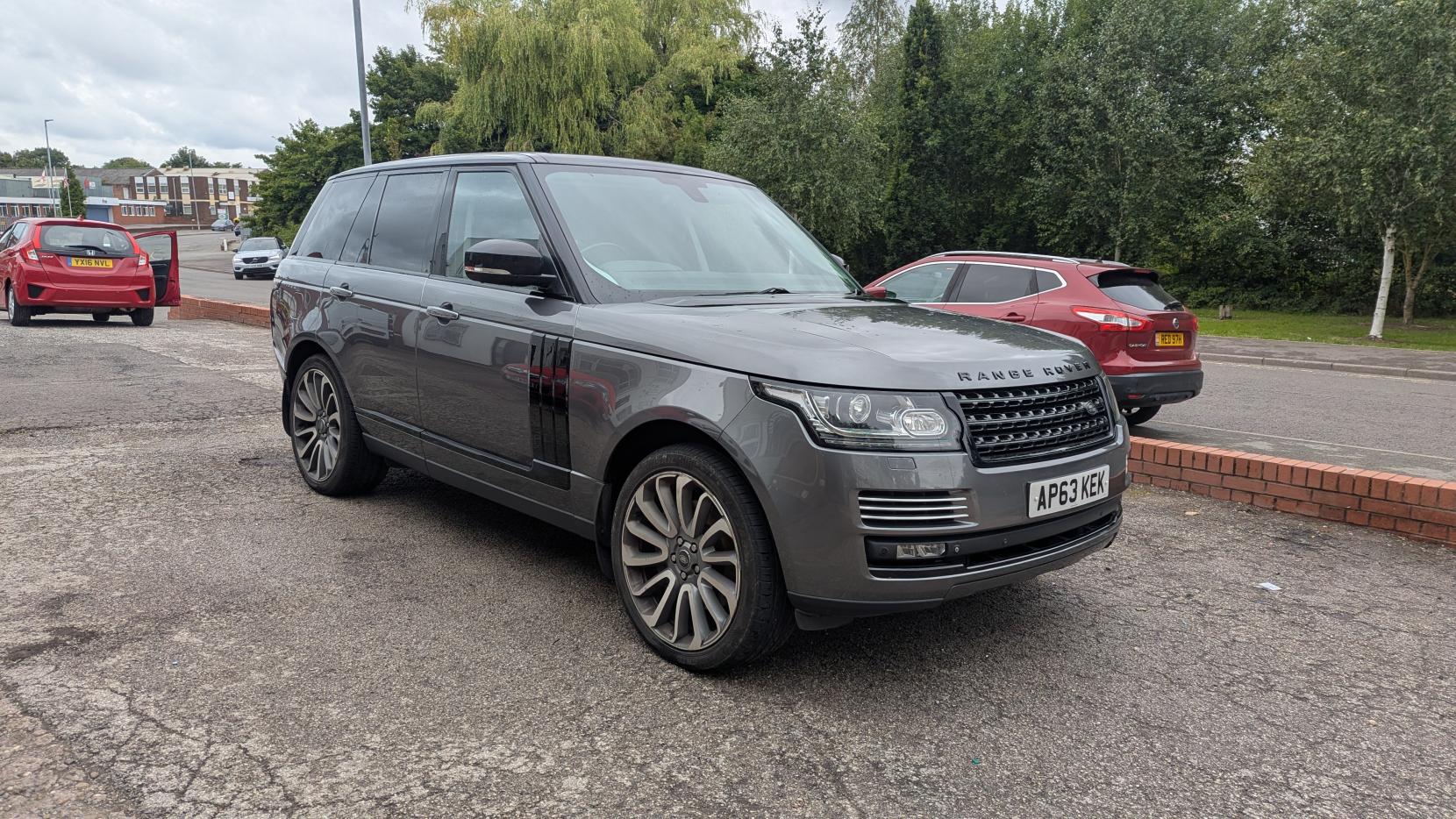 Land Rover Range Rover 4.4 SD V8 Vogue SE SUV 5dr Diesel Auto 4WD Euro 5 (339 ps)