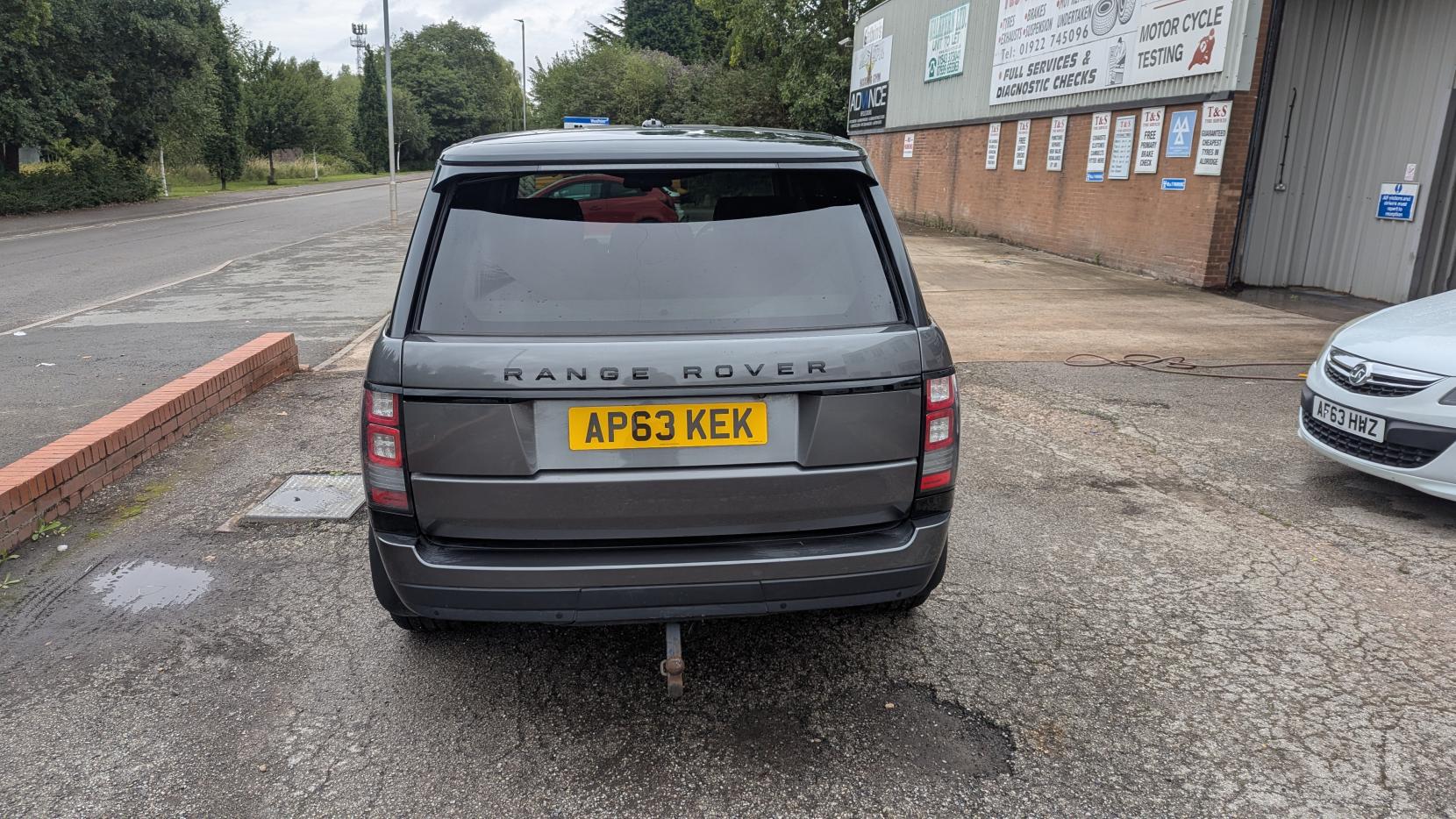 Land Rover Range Rover 4.4 SD V8 Vogue SE SUV 5dr Diesel Auto 4WD Euro 5 (339 ps)