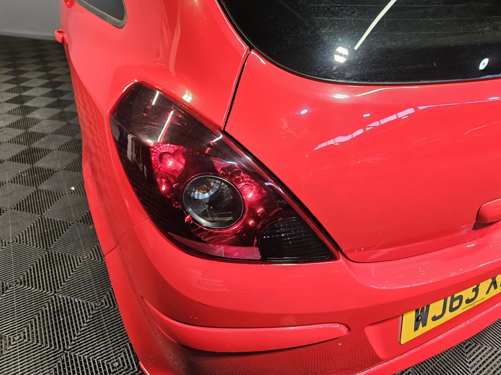 Vauxhall Corsa 1.2 16V Limited Edition Hatchback 3dr Petrol Manual Euro 5 (85 ps)