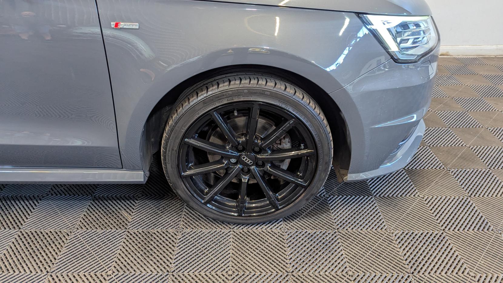 Audi A1 1.4 TFSI CoD S line Hatchback 3dr Petrol Manual Euro 6 (s/s) (150 ps)