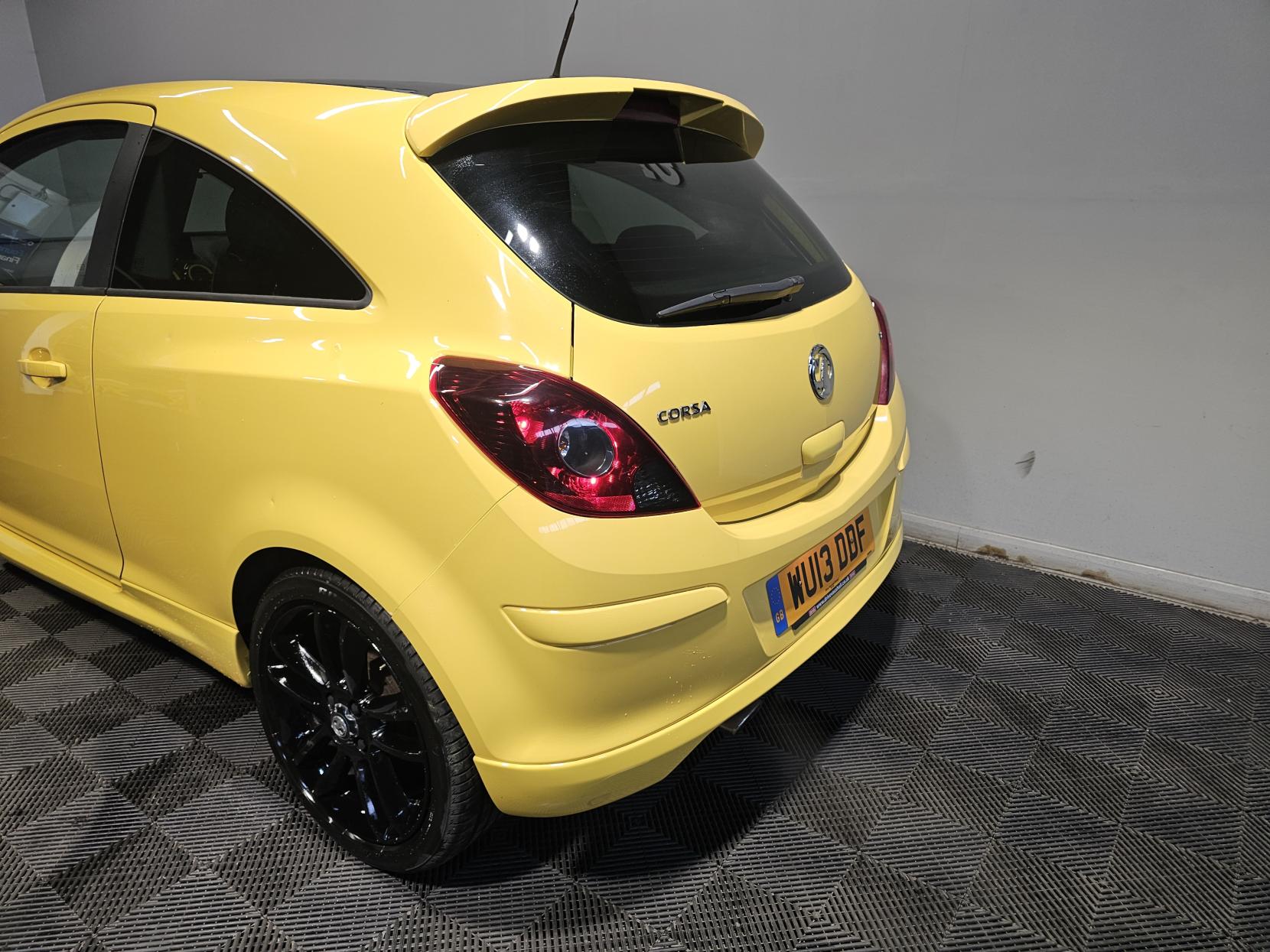 Vauxhall Corsa 1.2 16V Limited Edition Hatchback 3dr Petrol Manual Euro 5 (85 ps)