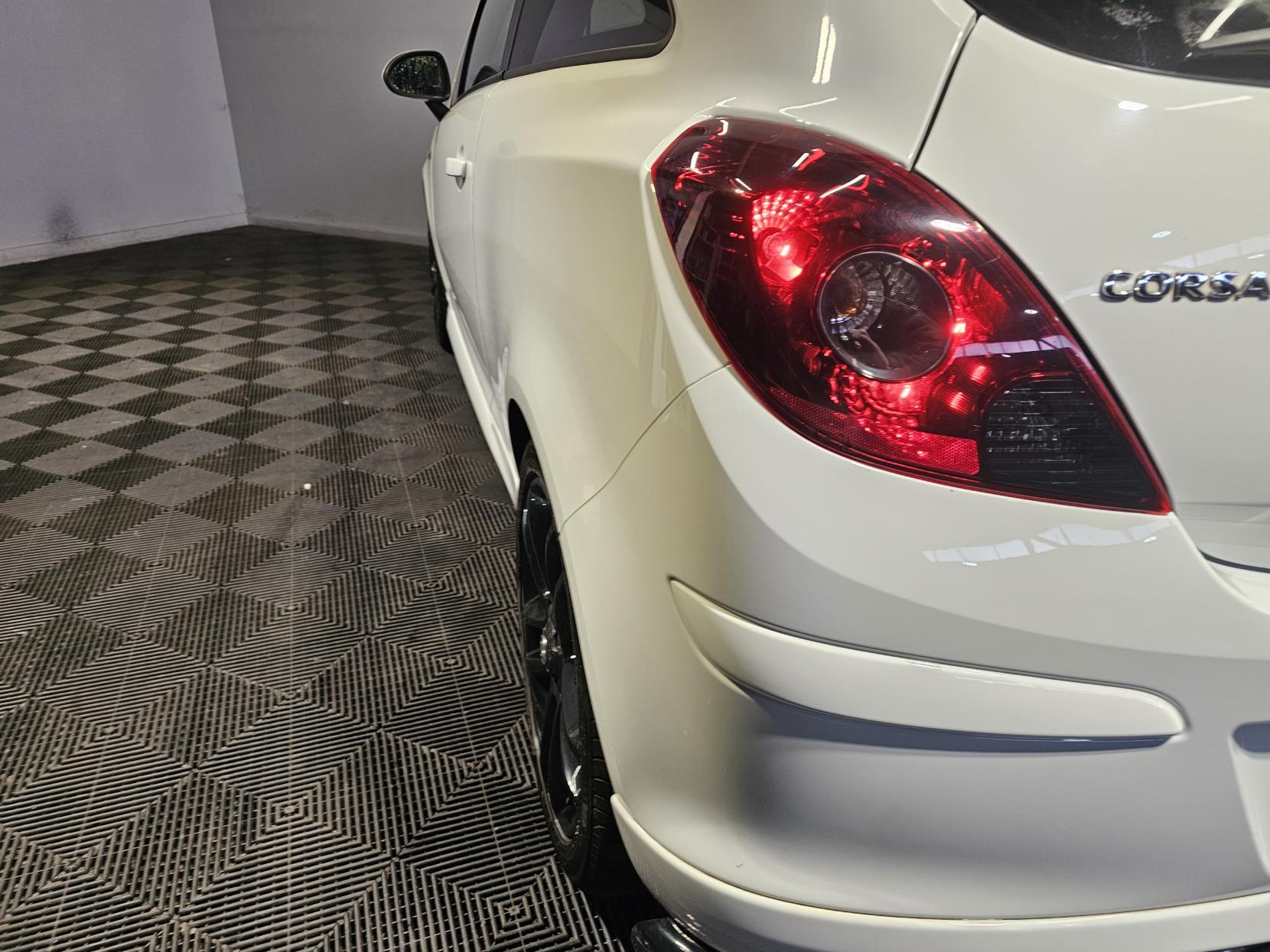 Vauxhall Corsa 1.2 16V Limited Edition Hatchback 3dr Petrol Manual Euro 5 (85 ps)