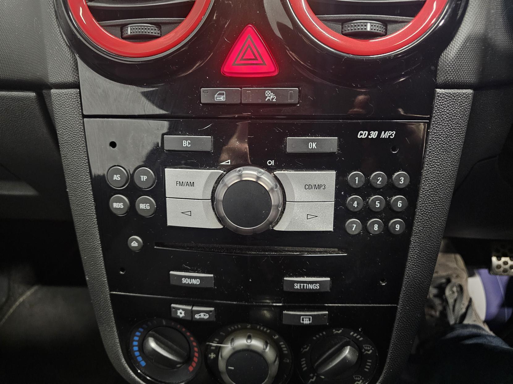 Vauxhall Corsa 1.2i 16v Limited Edition Hatchback 3dr Petrol Manual (a/c) (124 g/km, 84 bhp)