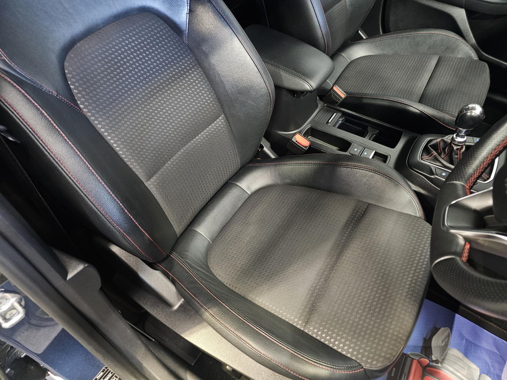 Ford Focus 1.0T EcoBoost ST-Line X Hatchback 5dr Petrol Manual Euro 6 (s/s) (125 ps)