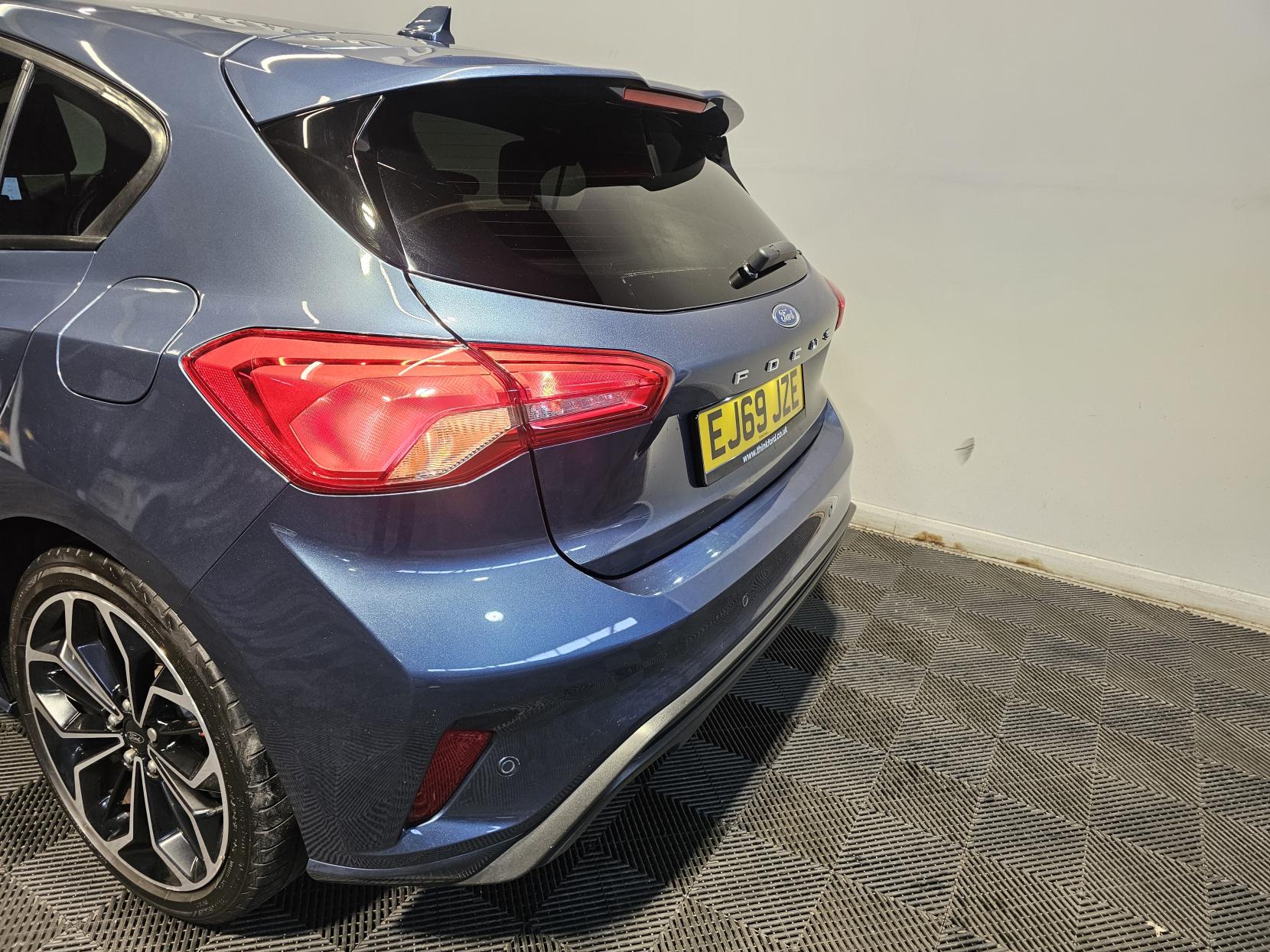 Ford Focus 1.0T EcoBoost ST-Line X Hatchback 5dr Petrol Manual Euro 6 (s/s) (125 ps)