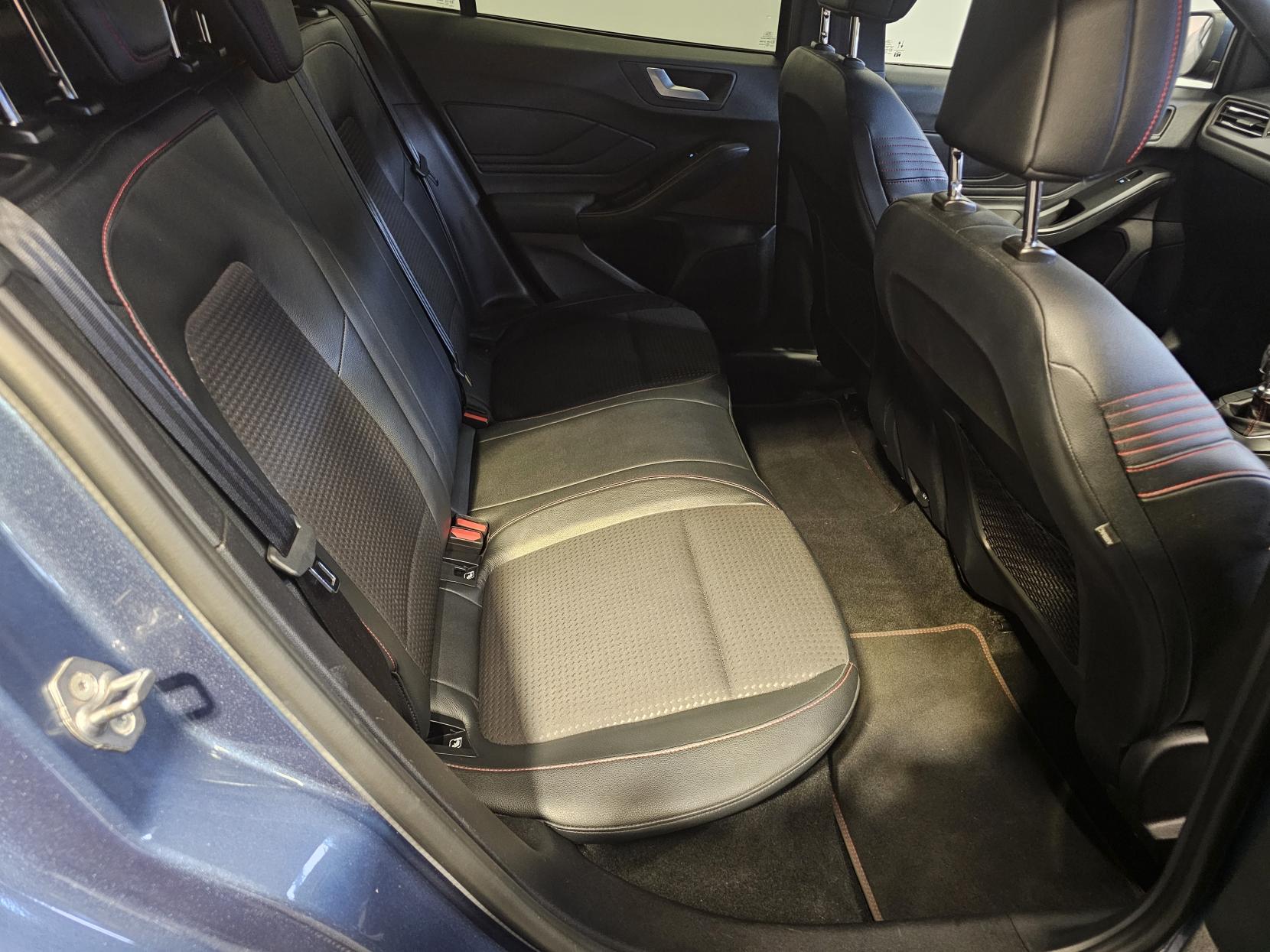 Ford Focus 1.0T EcoBoost ST-Line X Hatchback 5dr Petrol Manual Euro 6 (s/s) (125 ps)