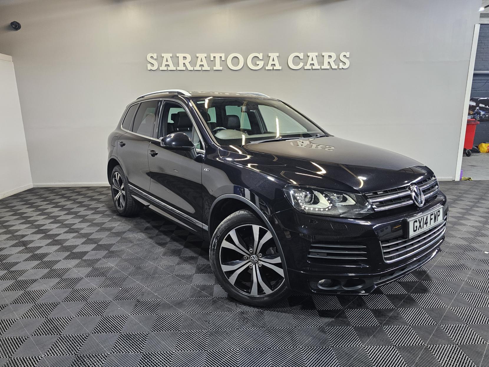 Volkswagen Touareg 3.0 TDI V6 BlueMotion Tech R-Line SUV 5dr Diesel Tiptronic 4WD Euro 5 (s/s) (245 ps)