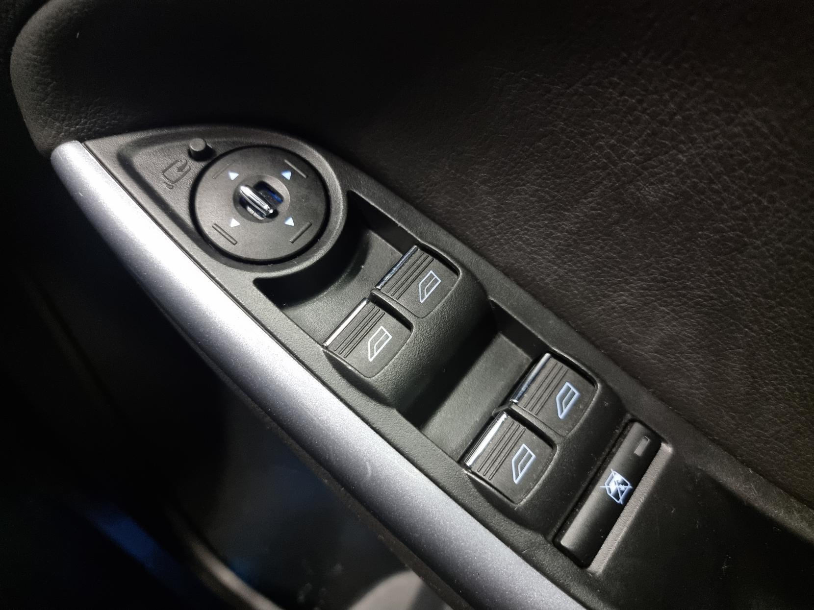 Ford Focus 1.6T EcoBoost Titanium X Hatchback 5dr Petrol Manual Euro 5 (s/s) (182 ps)