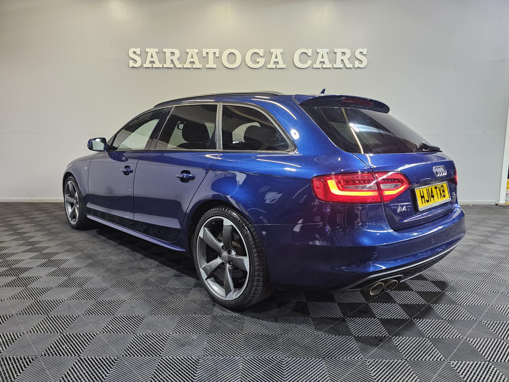 Audi A4 Avant 2.0 TDI Black Edition Estate 5dr Diesel Manual quattro Euro 5 (s/s) (177 ps)