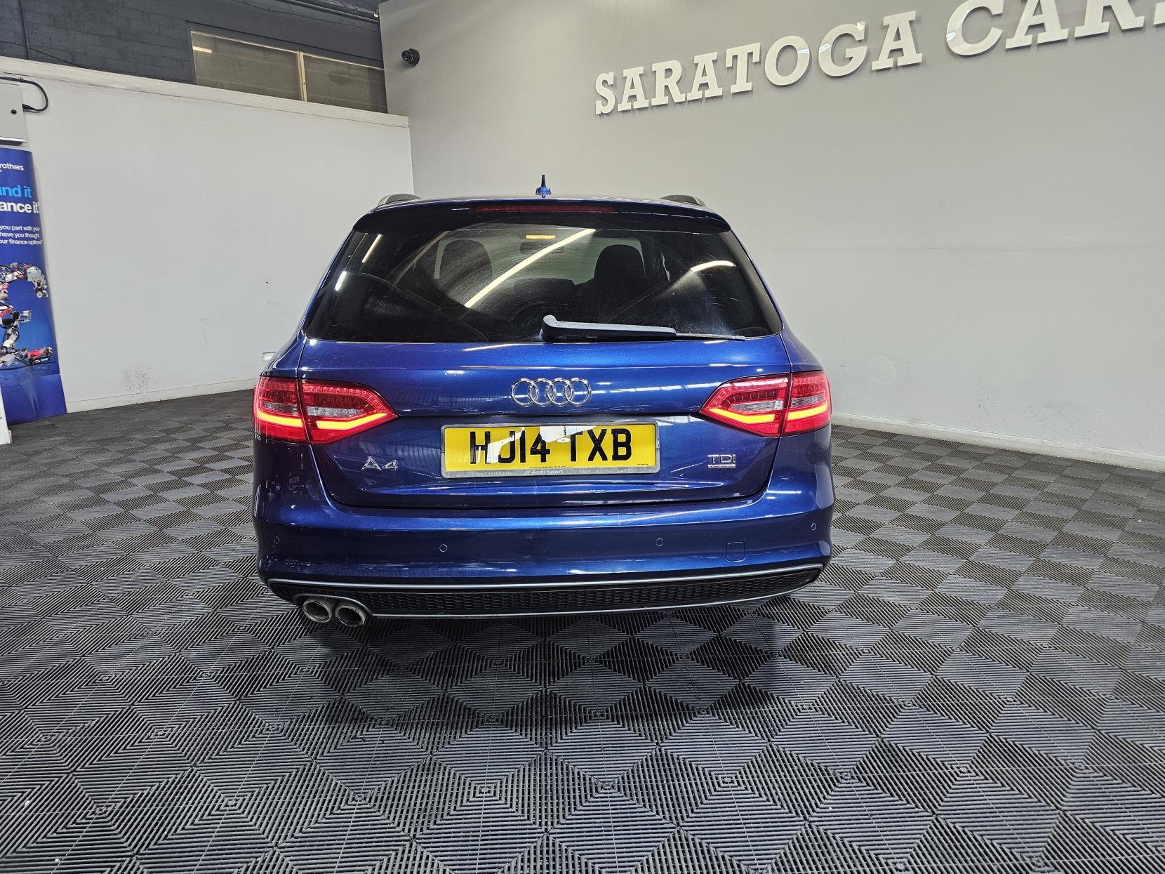 Audi A4 Avant 2.0 TDI Black Edition Estate 5dr Diesel Manual quattro Euro 5 (s/s) (177 ps)