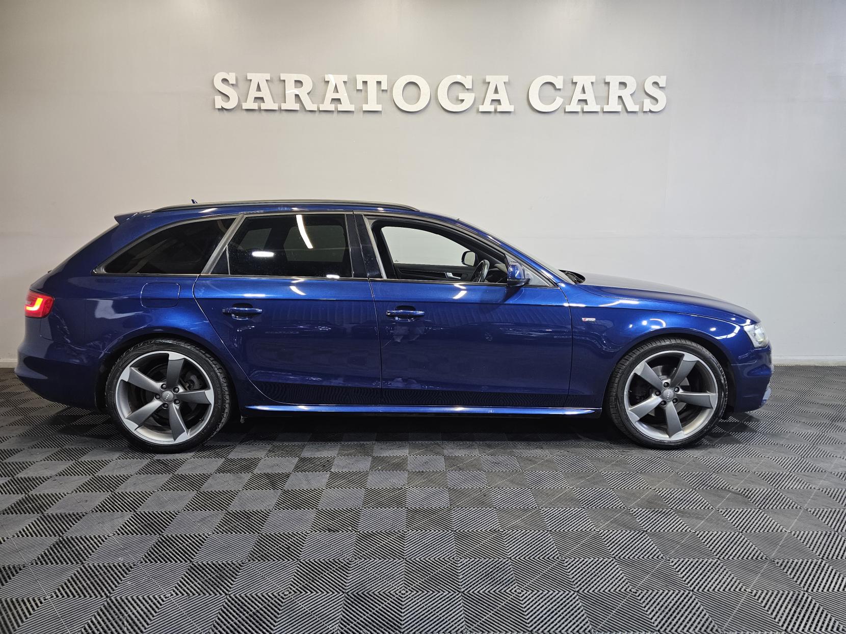 Audi A4 Avant 2.0 TDI Black Edition Estate 5dr Diesel Manual quattro Euro 5 (s/s) (177 ps)
