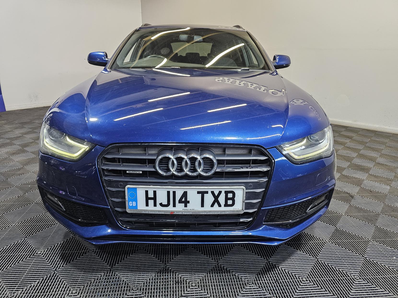 Audi A4 Avant 2.0 TDI Black Edition Estate 5dr Diesel Manual quattro Euro 5 (s/s) (177 ps)