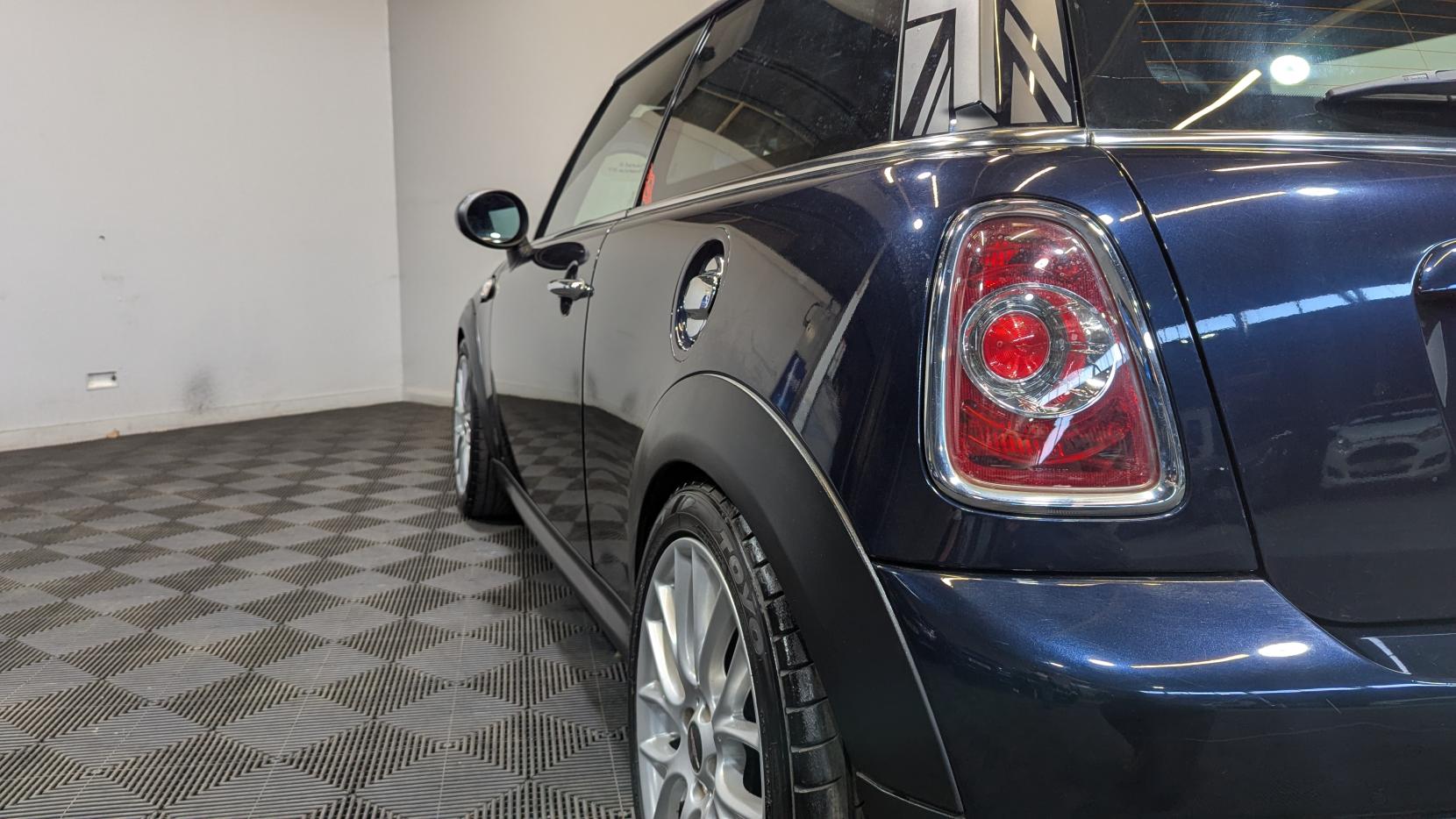 MINI Hatch 1.6 Cooper S Hatchback 3dr Petrol Manual Euro 5 (s/s) (184 ps)