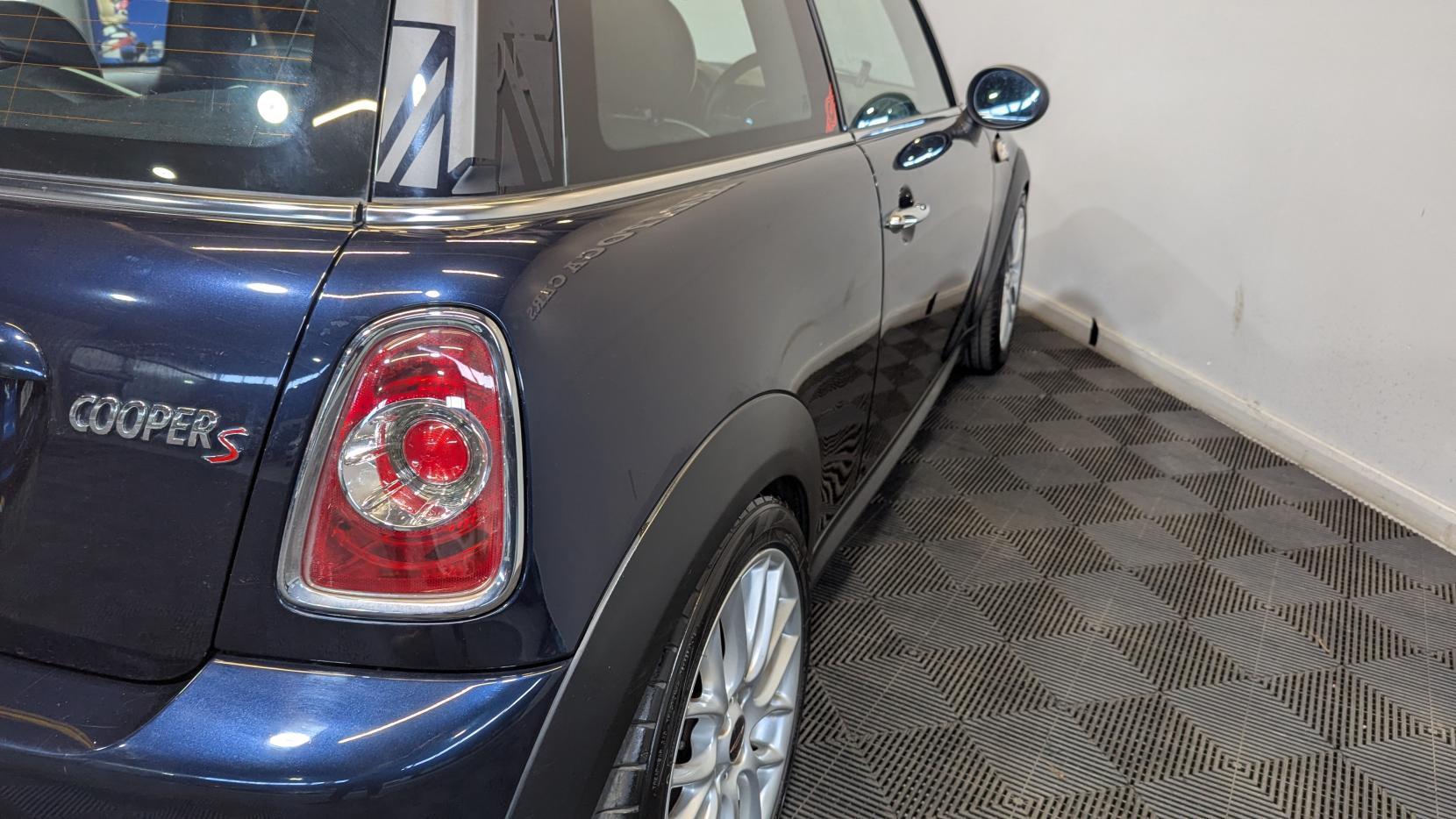 MINI Hatch 1.6 Cooper S Hatchback 3dr Petrol Manual Euro 5 (s/s) (184 ps)