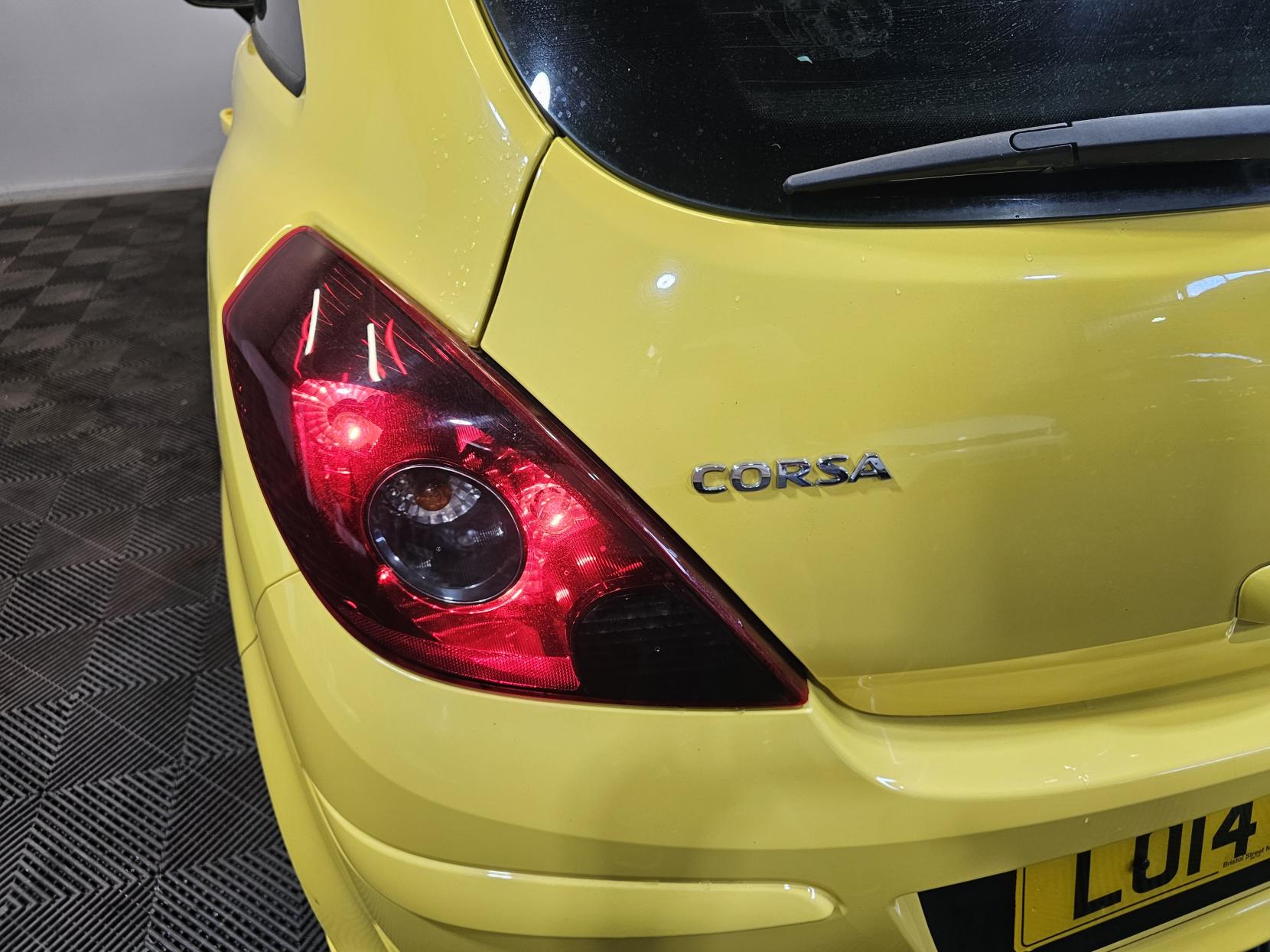 Vauxhall Corsa 1.2 16V Limited Edition Hatchback 3dr Petrol Manual Euro 5 (85 ps)