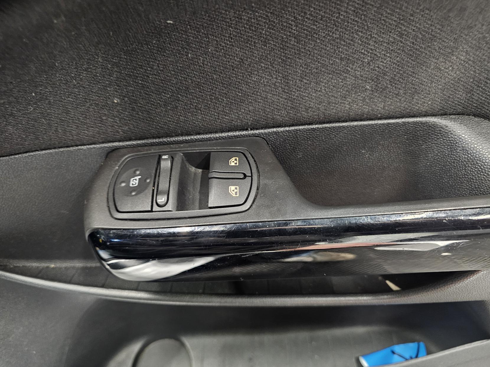 Vauxhall Corsa 1.2 16V Limited Edition Hatchback 3dr Petrol Manual Euro 5 (85 ps)