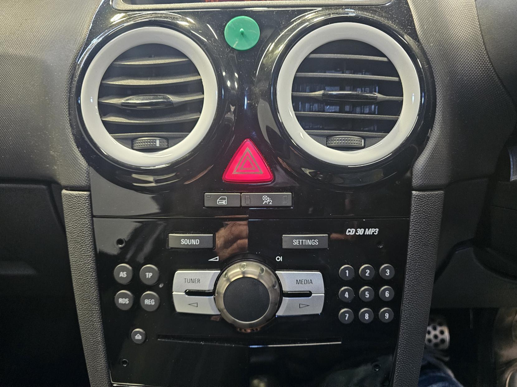 Vauxhall Corsa 1.2 16V Limited Edition Hatchback 3dr Petrol Manual Euro 5 (85 ps)