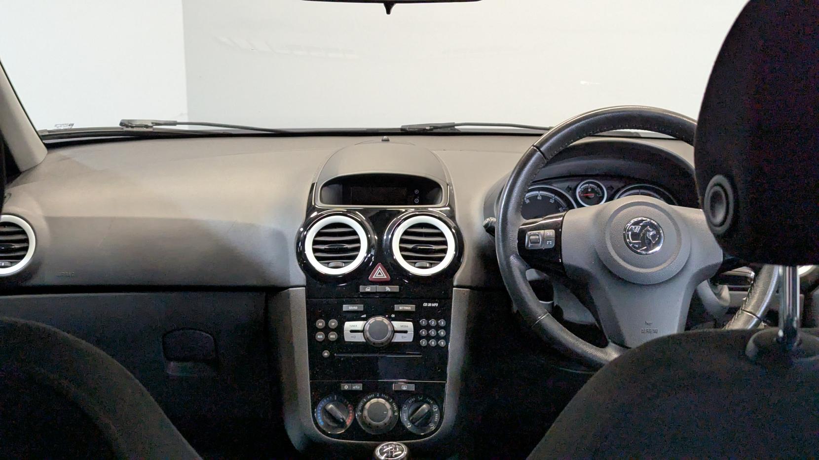 Vauxhall Corsa 1.2 16V Limited Edition Hatchback 3dr Petrol Manual Euro 5 (85 ps)